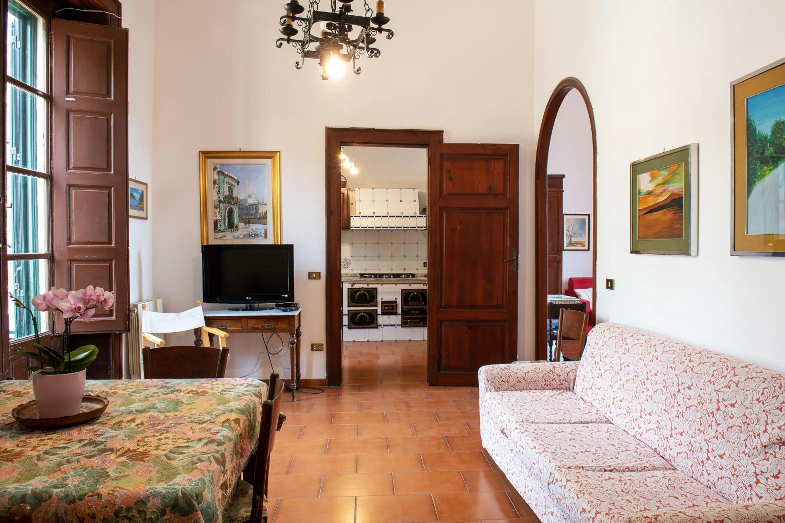 TV and multimedia, Bed in Florence Trevelyan Villa
