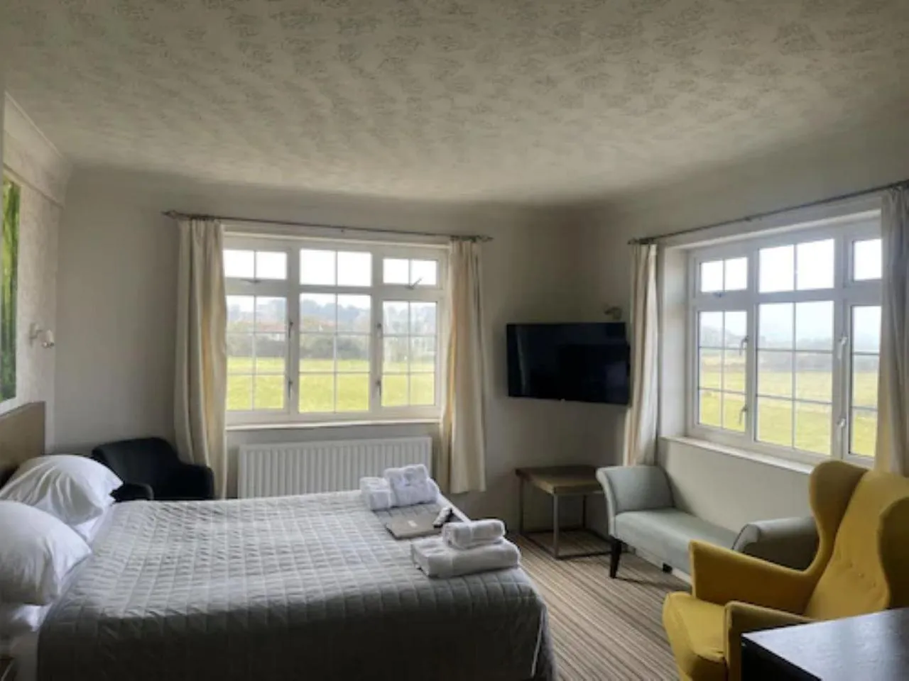 Bed in The Dormy House Hotel