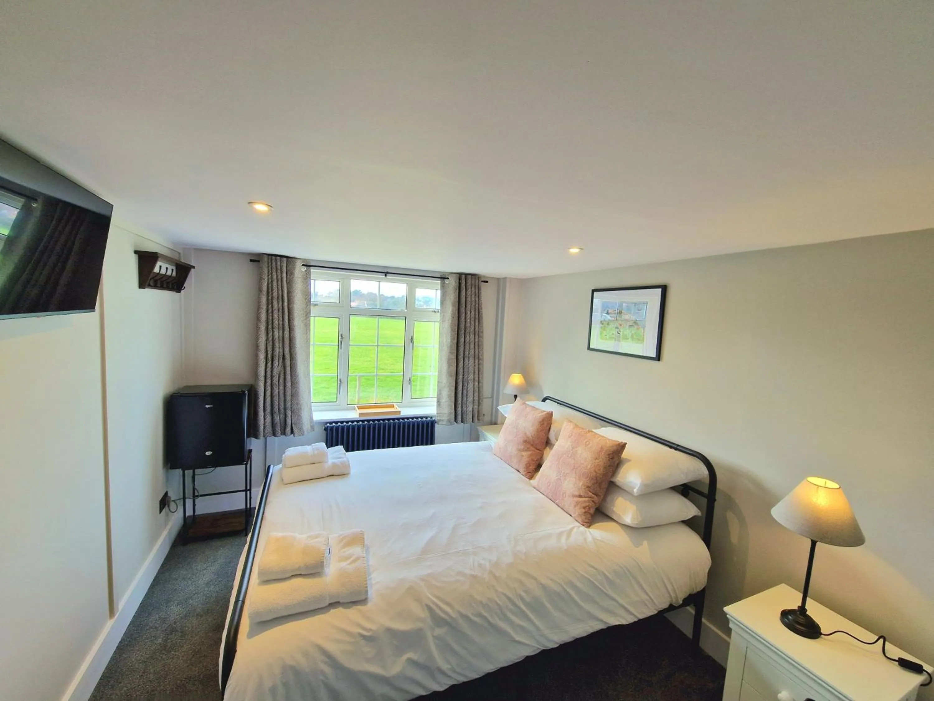 Bed in The Dormy House Hotel