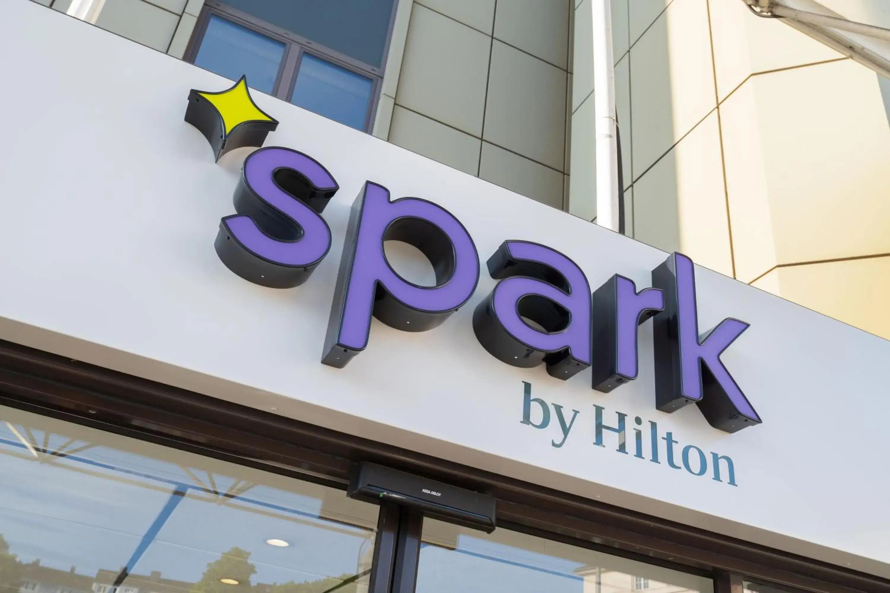 Facade/entrance in Spark by Hilton Wuppertal City Centre Facade/entrance in Spark by Hilton Wuppertal City Centre