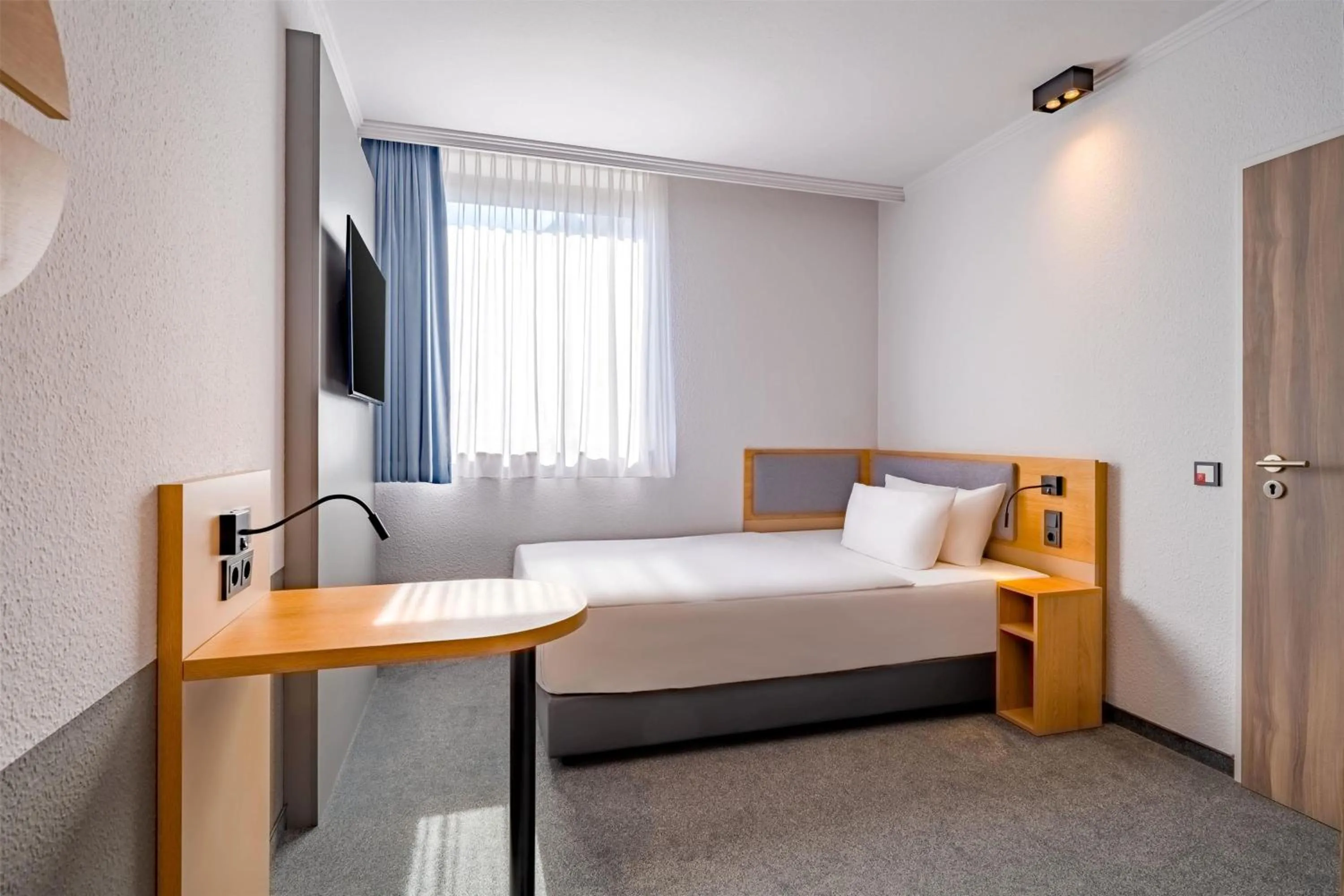 Bed in Spark by Hilton Wuppertal City Centre