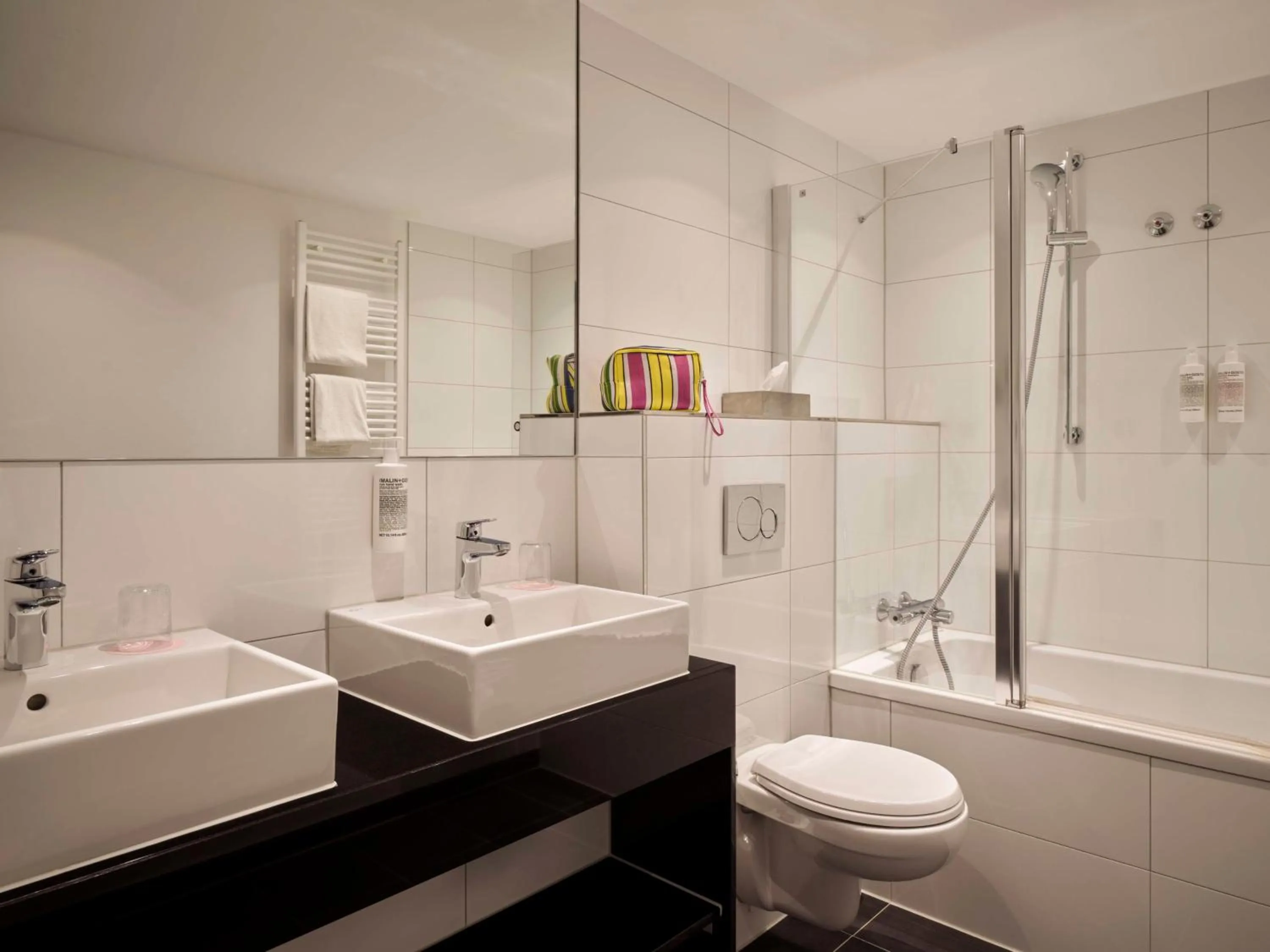 Bathroom in Flemings Hotel Wuppertal-Central