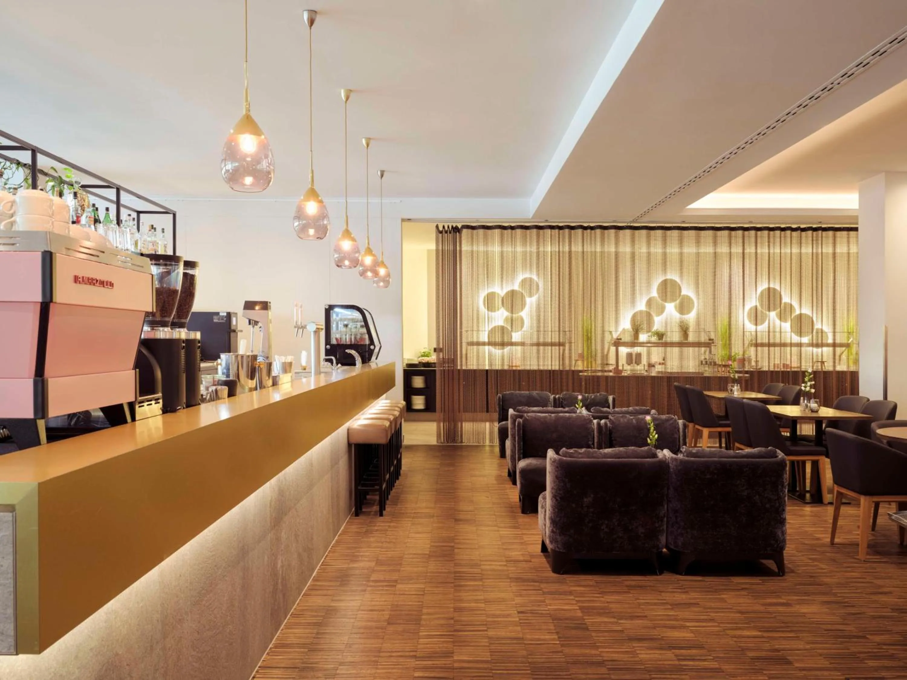 Lounge or bar in Flemings Hotel Wuppertal-Central