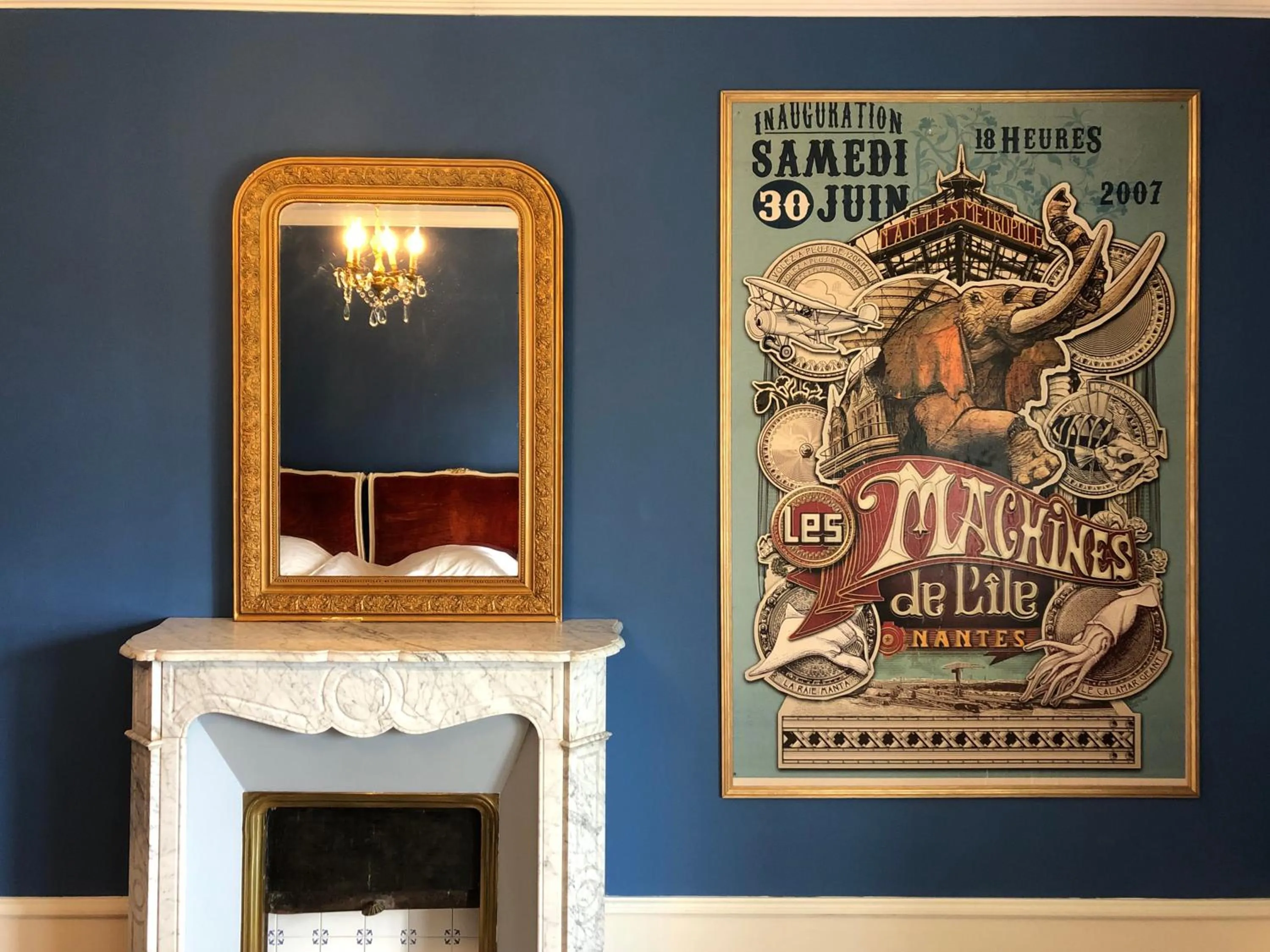 Decorative detail in Château de la Preuille Bed & Breakfast