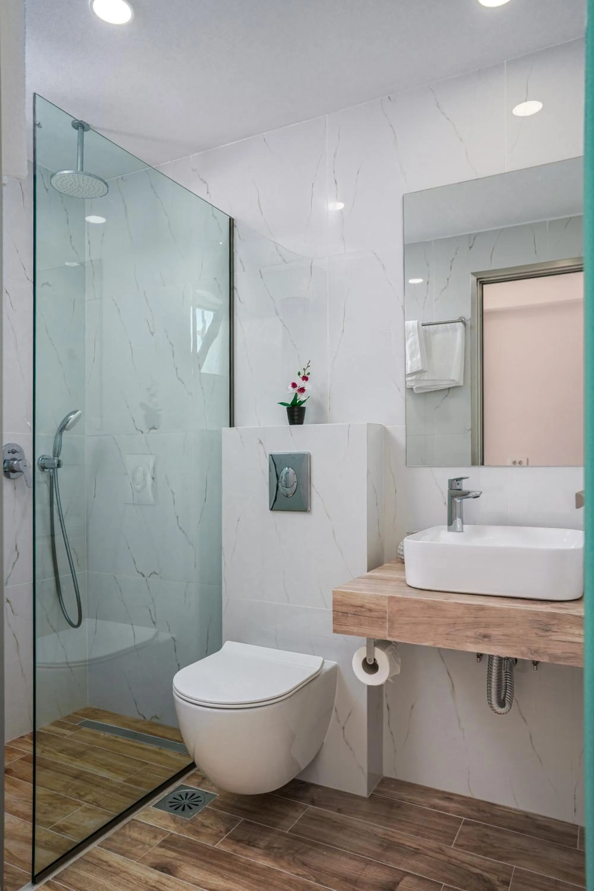 Bathroom in Antonis apartments