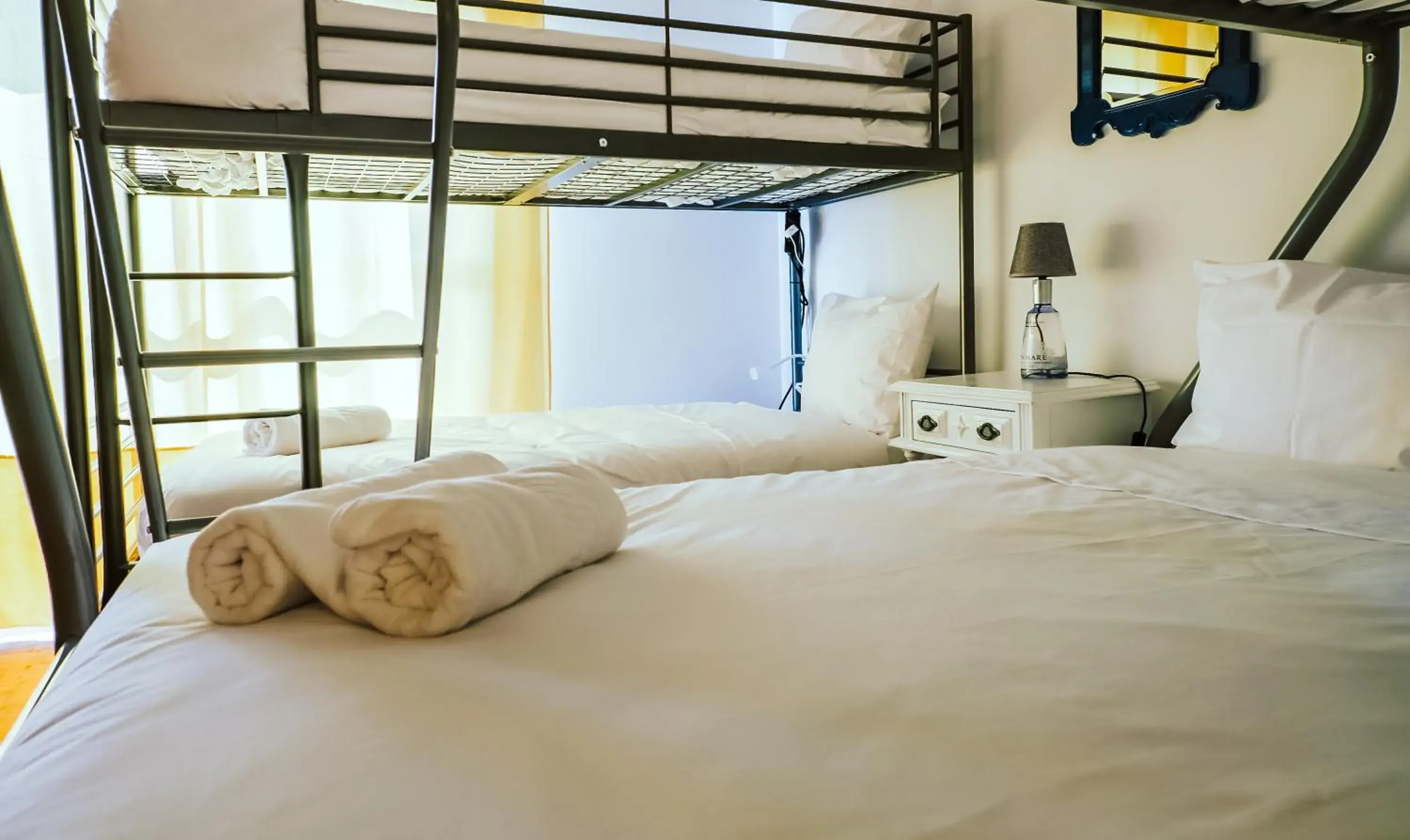 Bed in Help Yourself Hostels - Restelo Bed in Help Yourself Hostels - Restelo