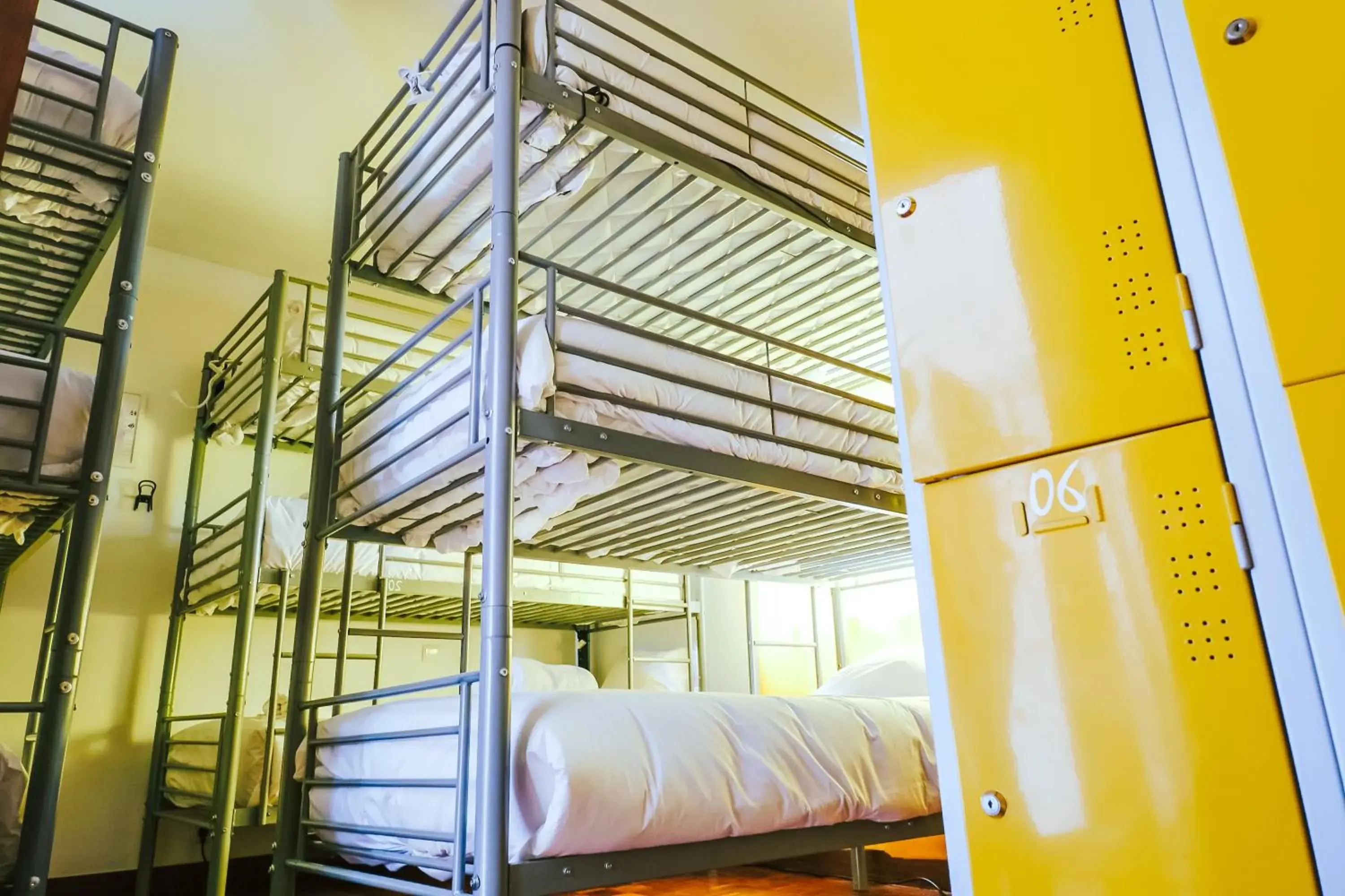 Bedroom, Bed in Help Yourself Hostels - Restelo Bedroom, Bed in Help Yourself Hostels - Restelo