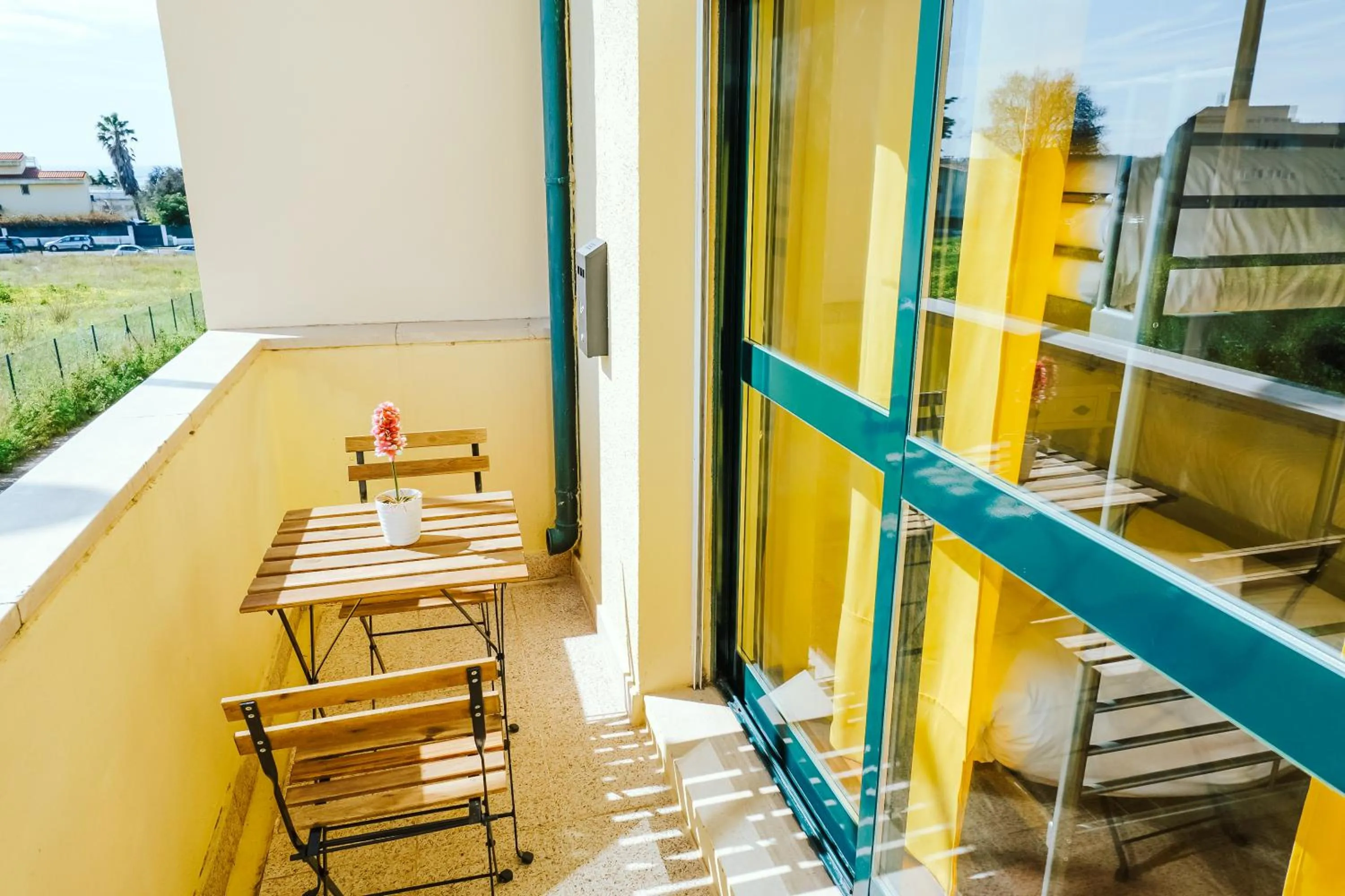 Balcony/Terrace in Help Yourself Hostels - Restelo