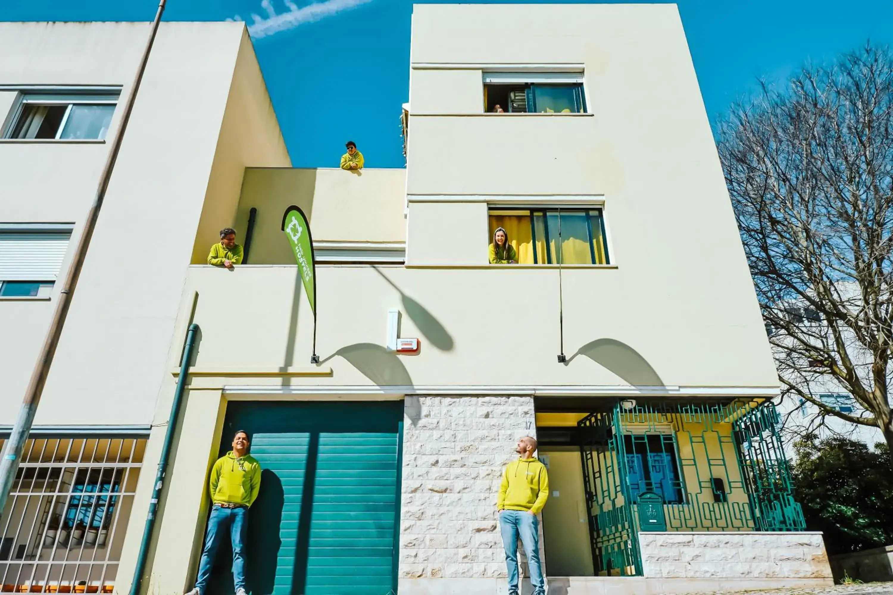 Property building in Help Yourself Hostels - Restelo Property building in Help Yourself Hostels - Restelo