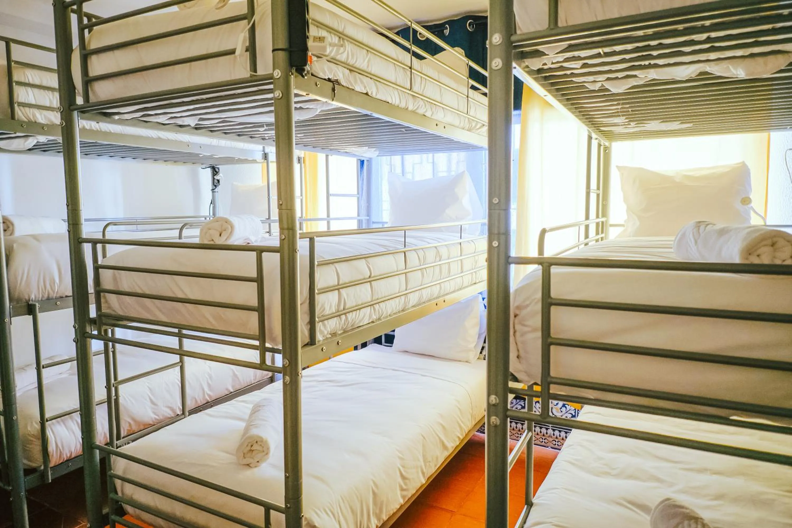 Bedroom, Bed in Help Yourself Hostels - Restelo