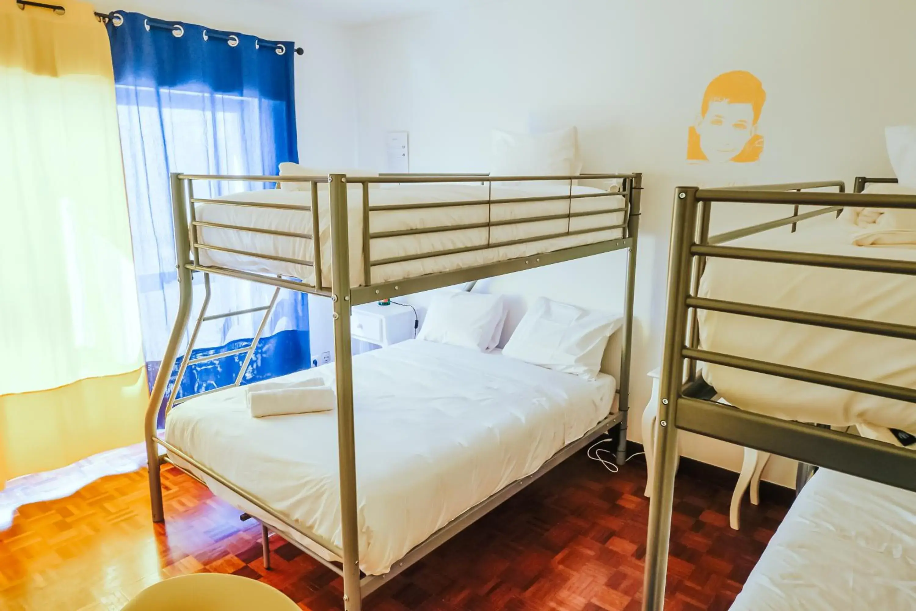 Bed in Help Yourself Hostels - Restelo Bed in Help Yourself Hostels - Restelo