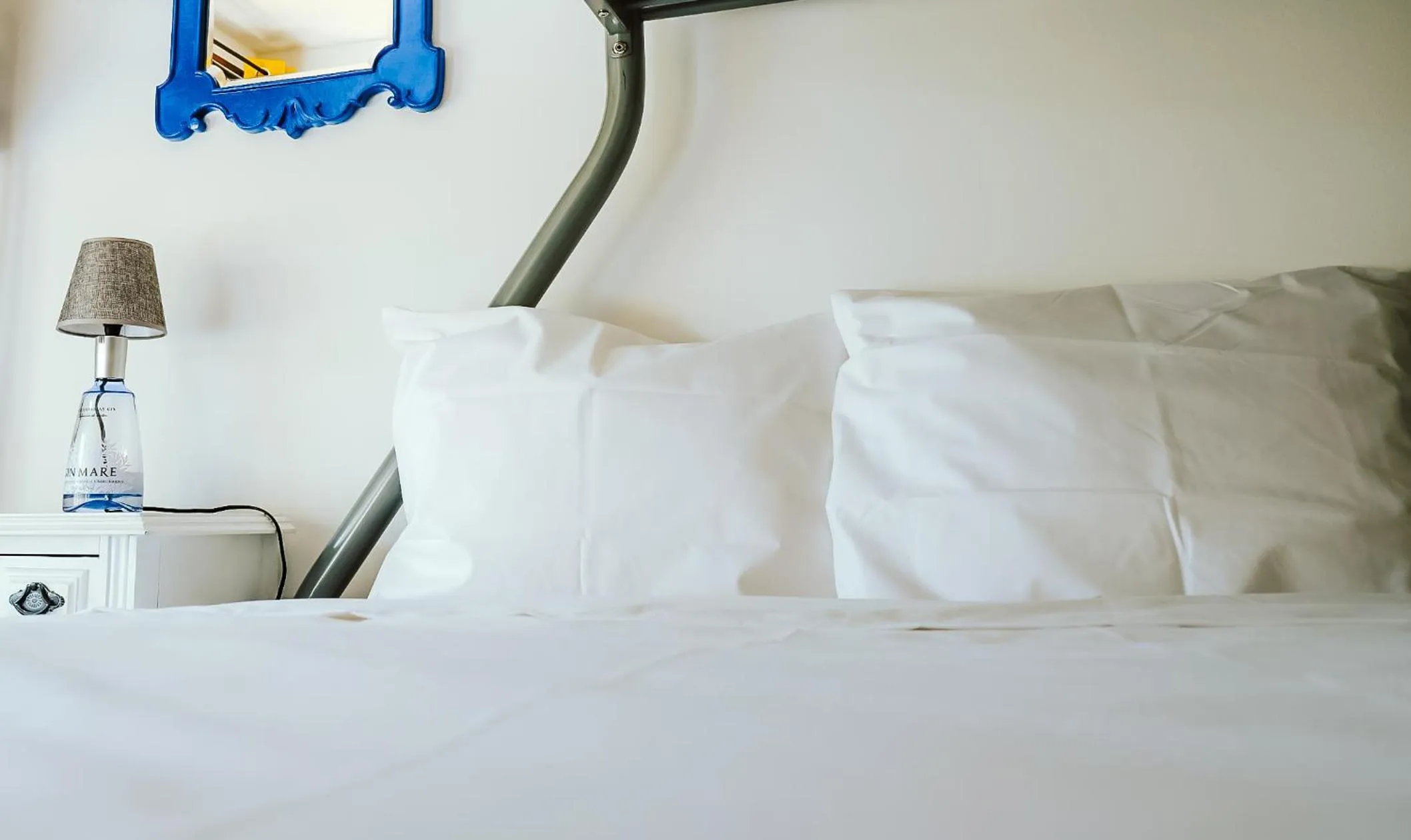 Photo of the whole room, Bed in Help Yourself Hostels - Restelo