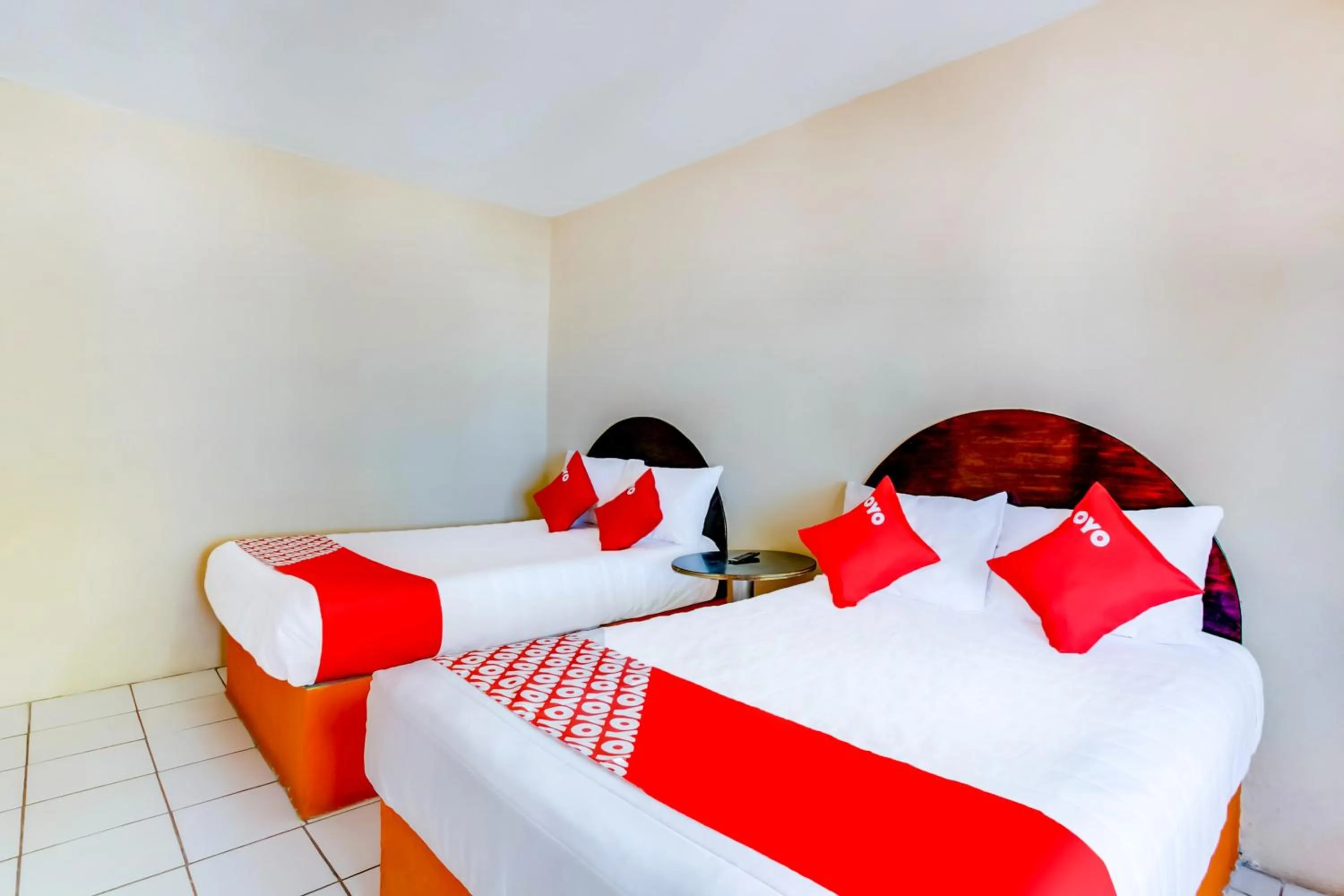 Bedroom, Bed in OYO Hotel Margarita