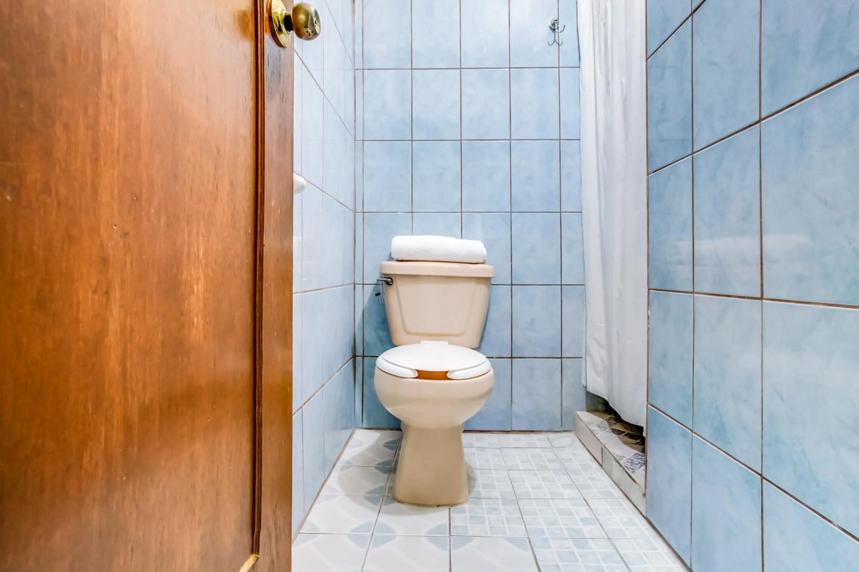 Bathroom in OYO Hotel Margarita