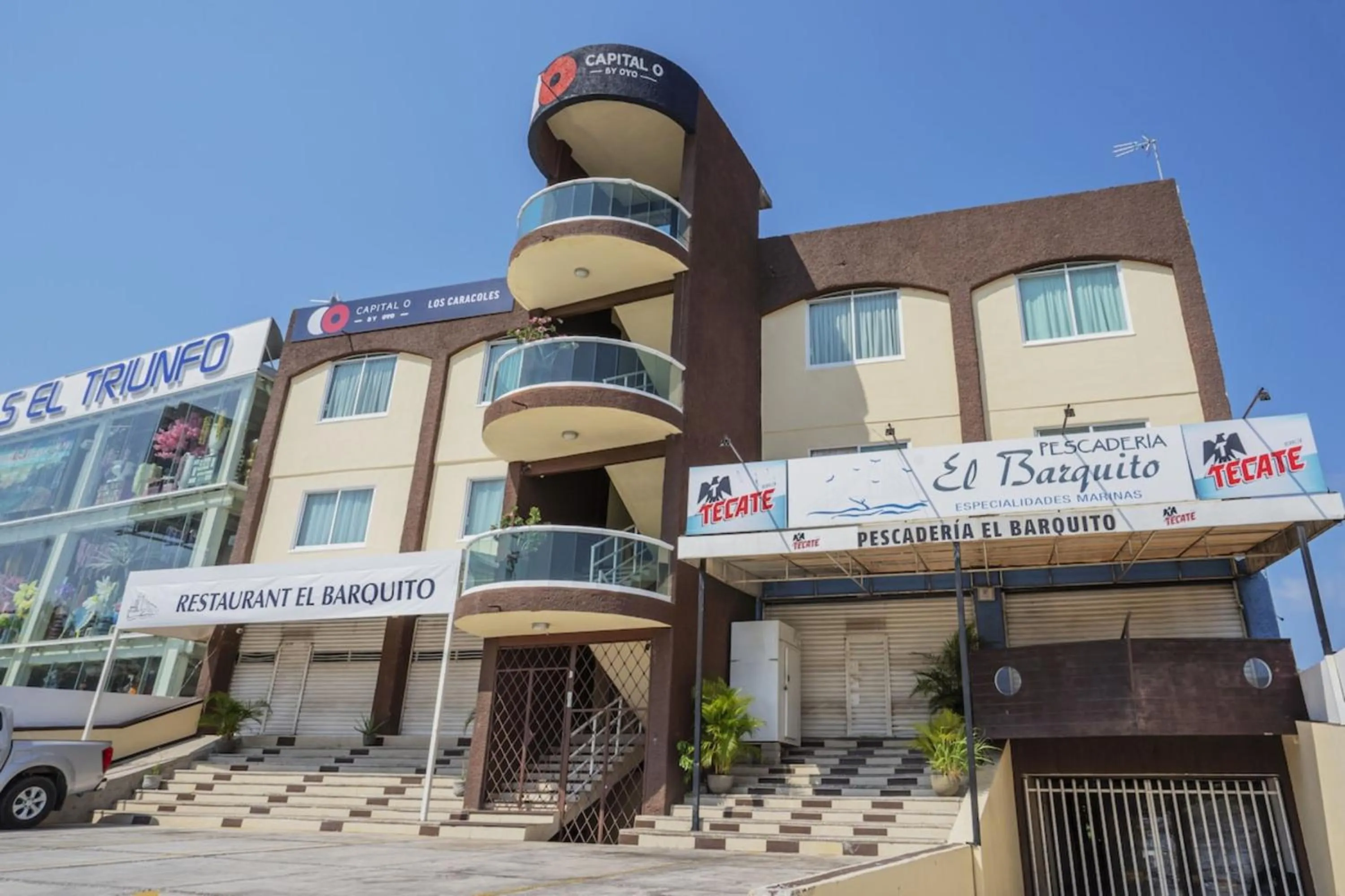 Property building in Capital O Hotel Los Caracoles, Acapulco