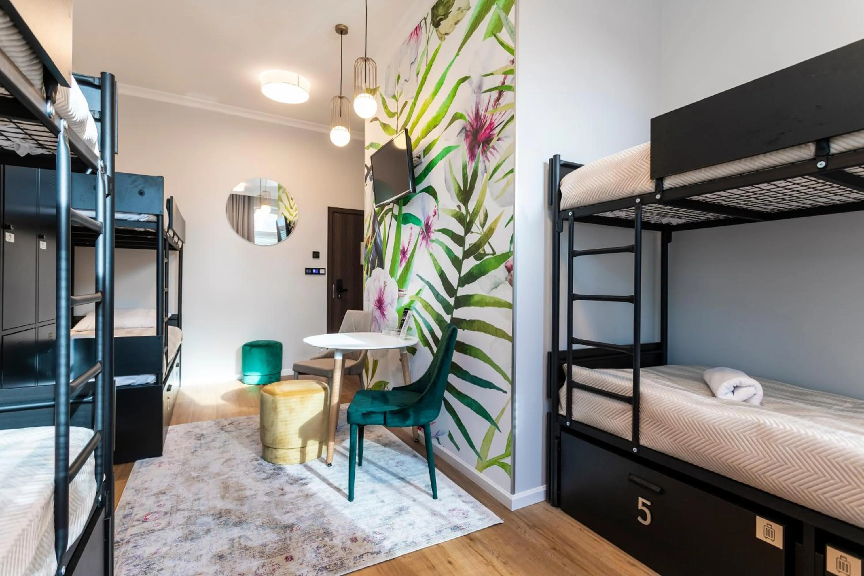 Bed in Forrest Apartments & Hostel