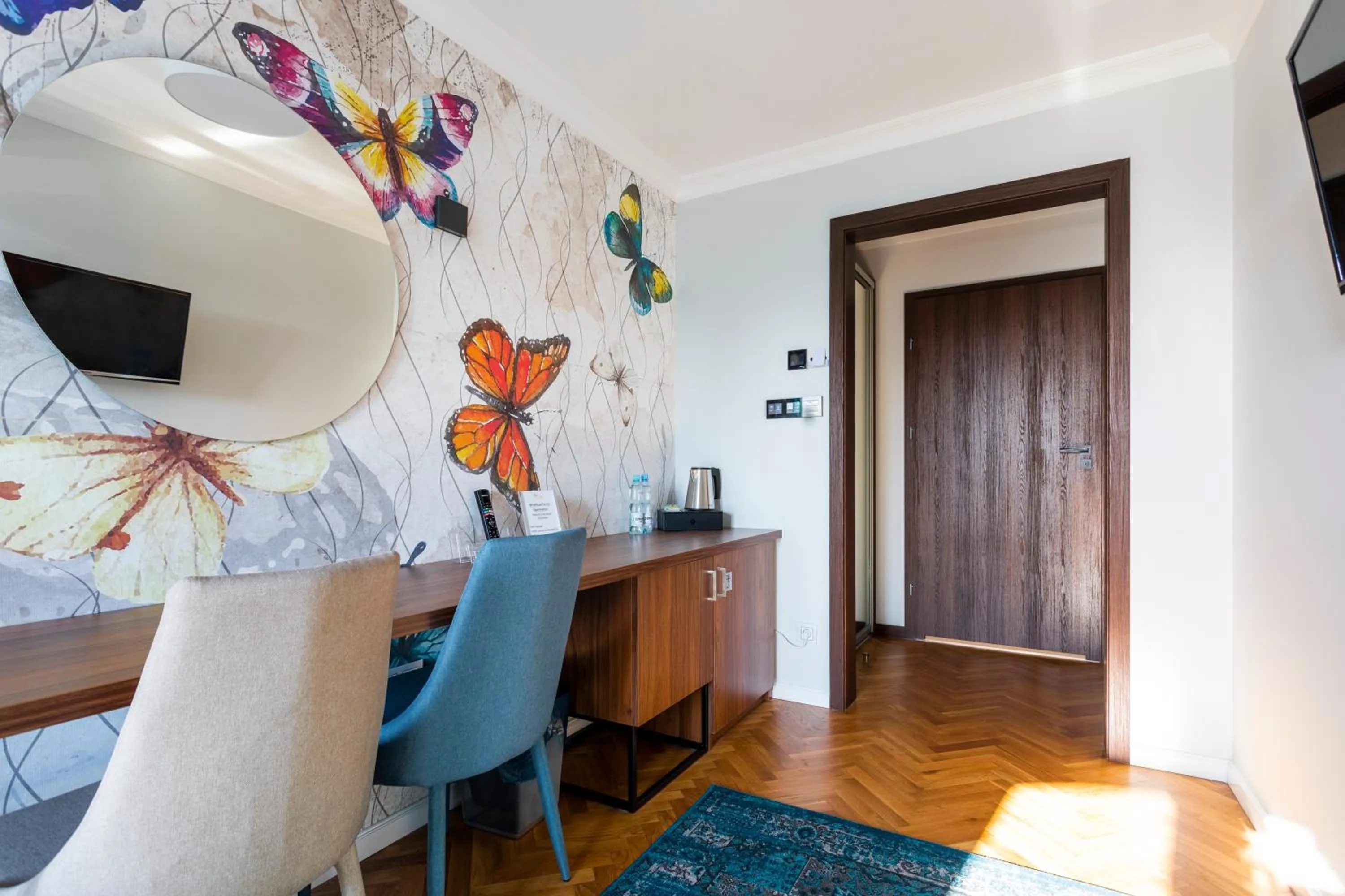 Forrest Apartments & Hostel