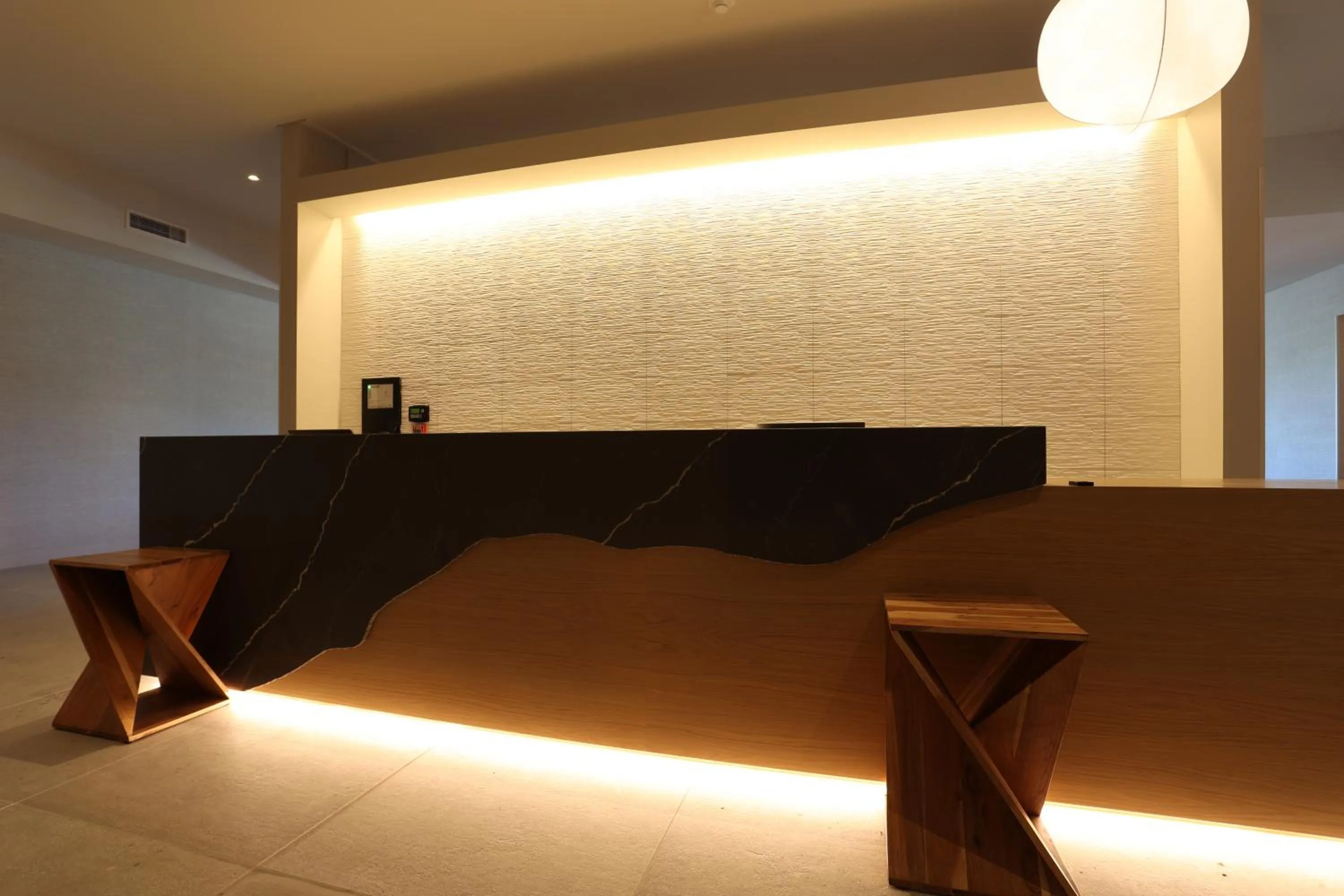 Lobby or reception in Cedartree Hotel Portland Hillsboro