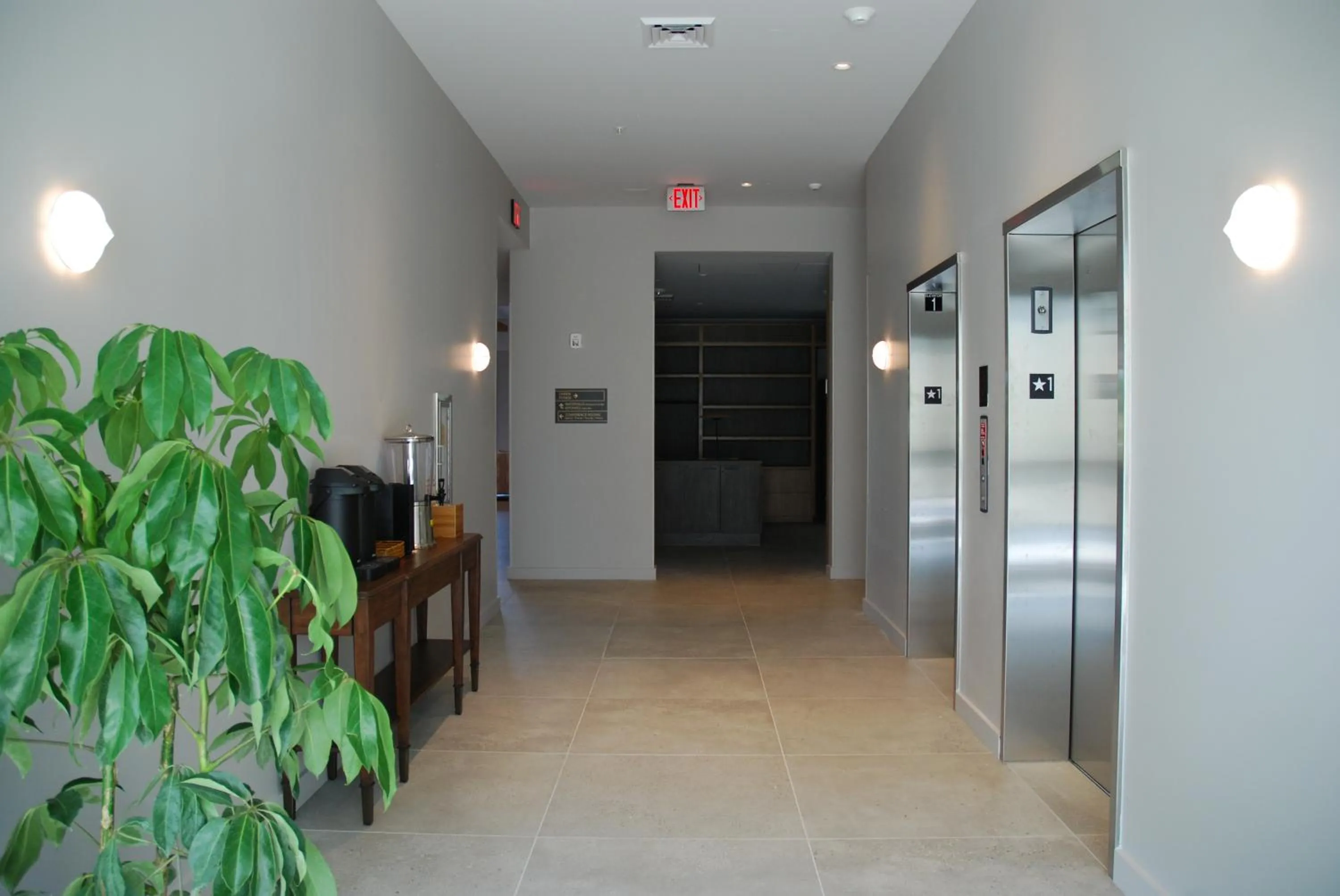 Coffee/tea facilities in Cedartree Hotel Portland Hillsboro