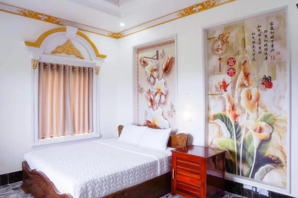 Bed in Little Saigon Hotel