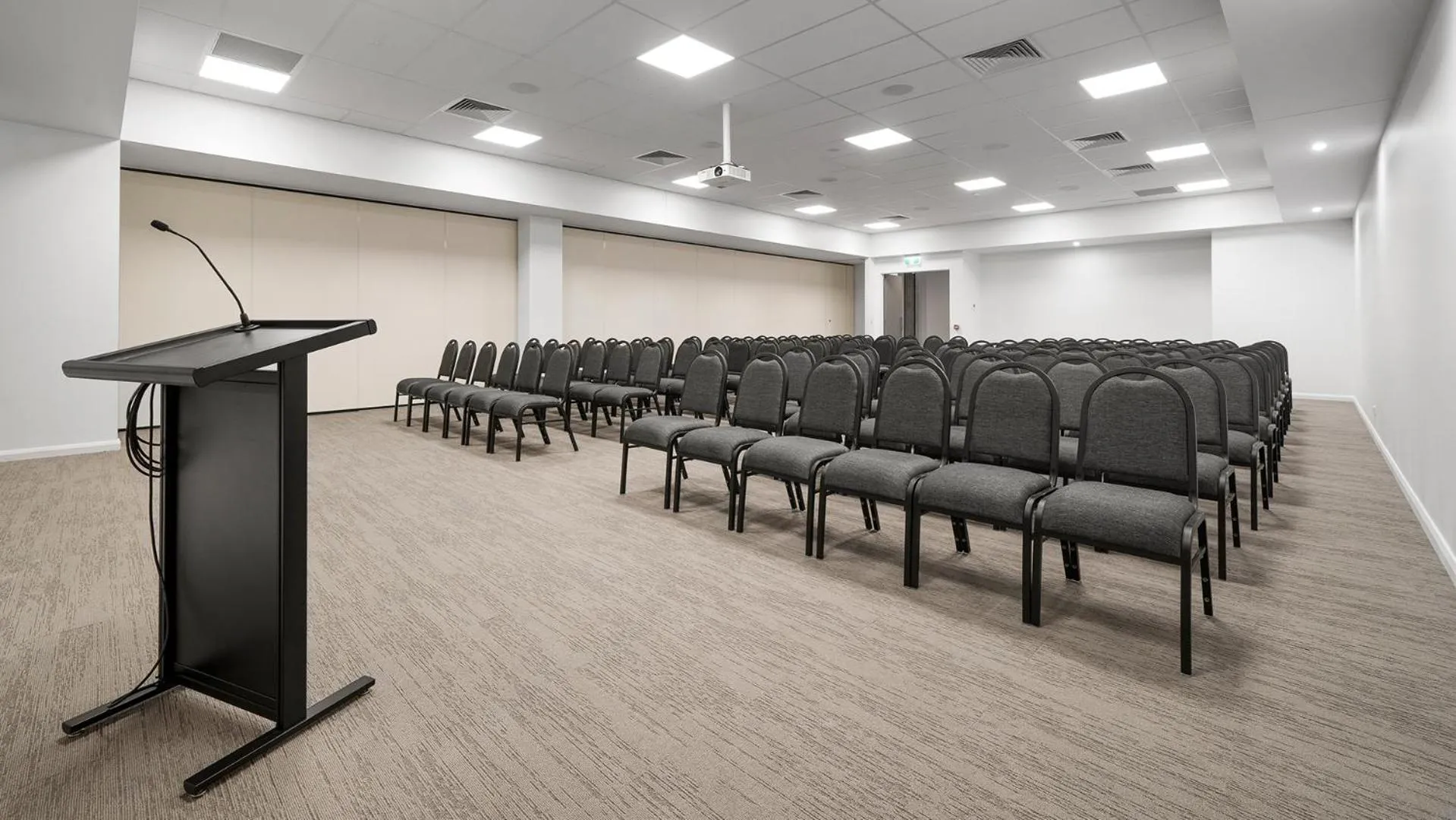 Meeting/conference room in Oaks Toowoomba Hotel