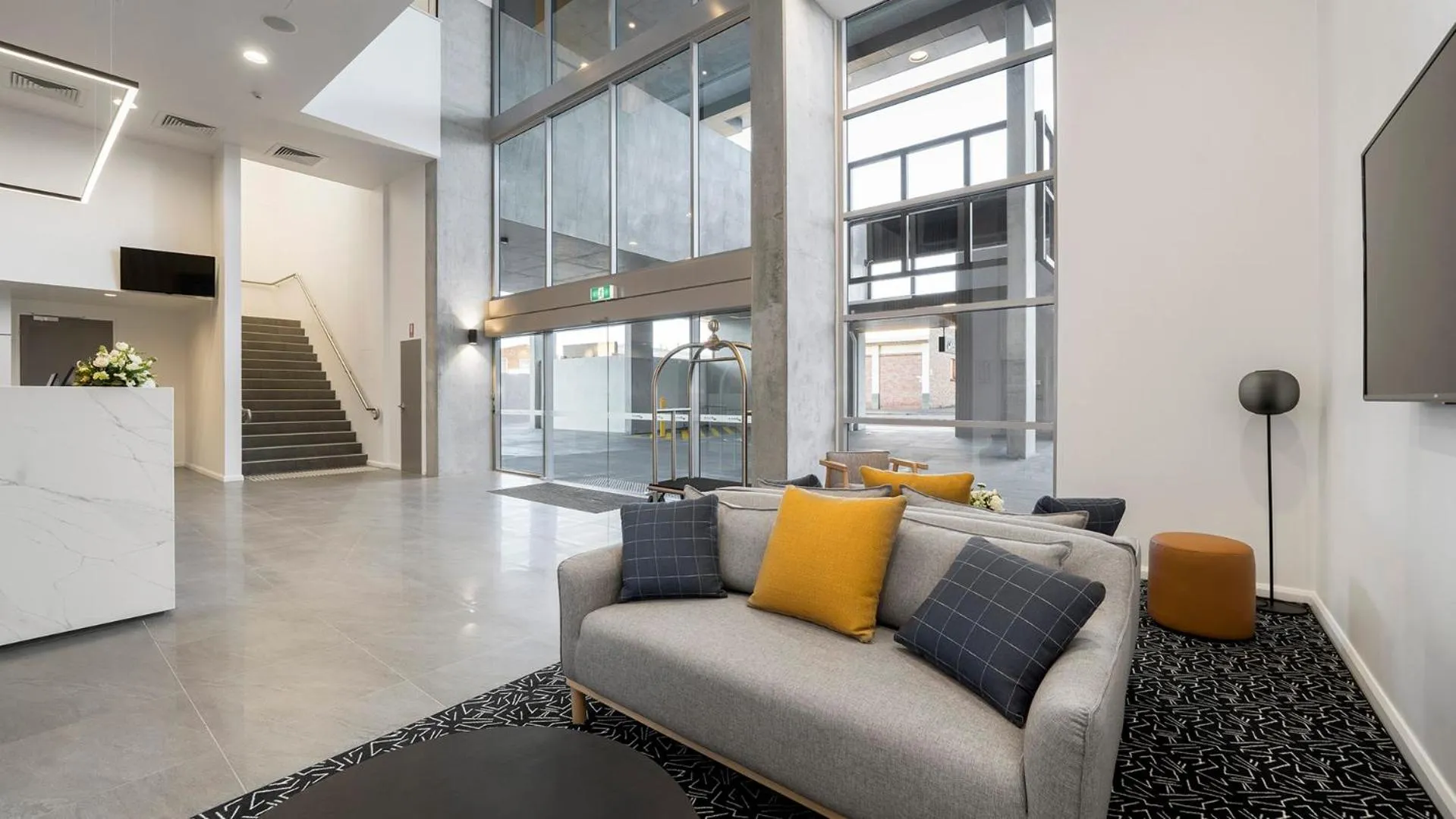 Lobby or reception in Oaks Toowoomba Hotel