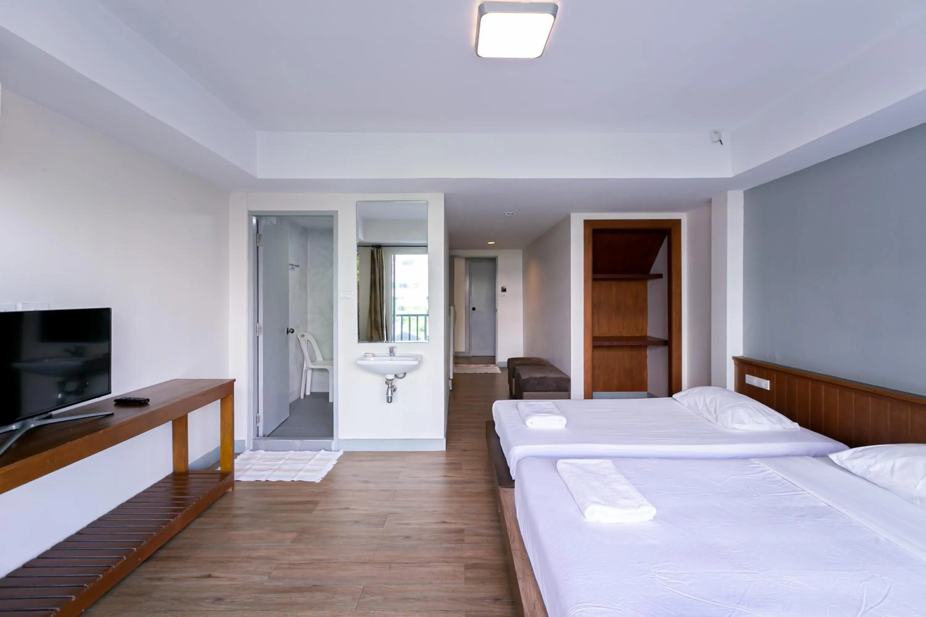 Bed in Wong Amat House