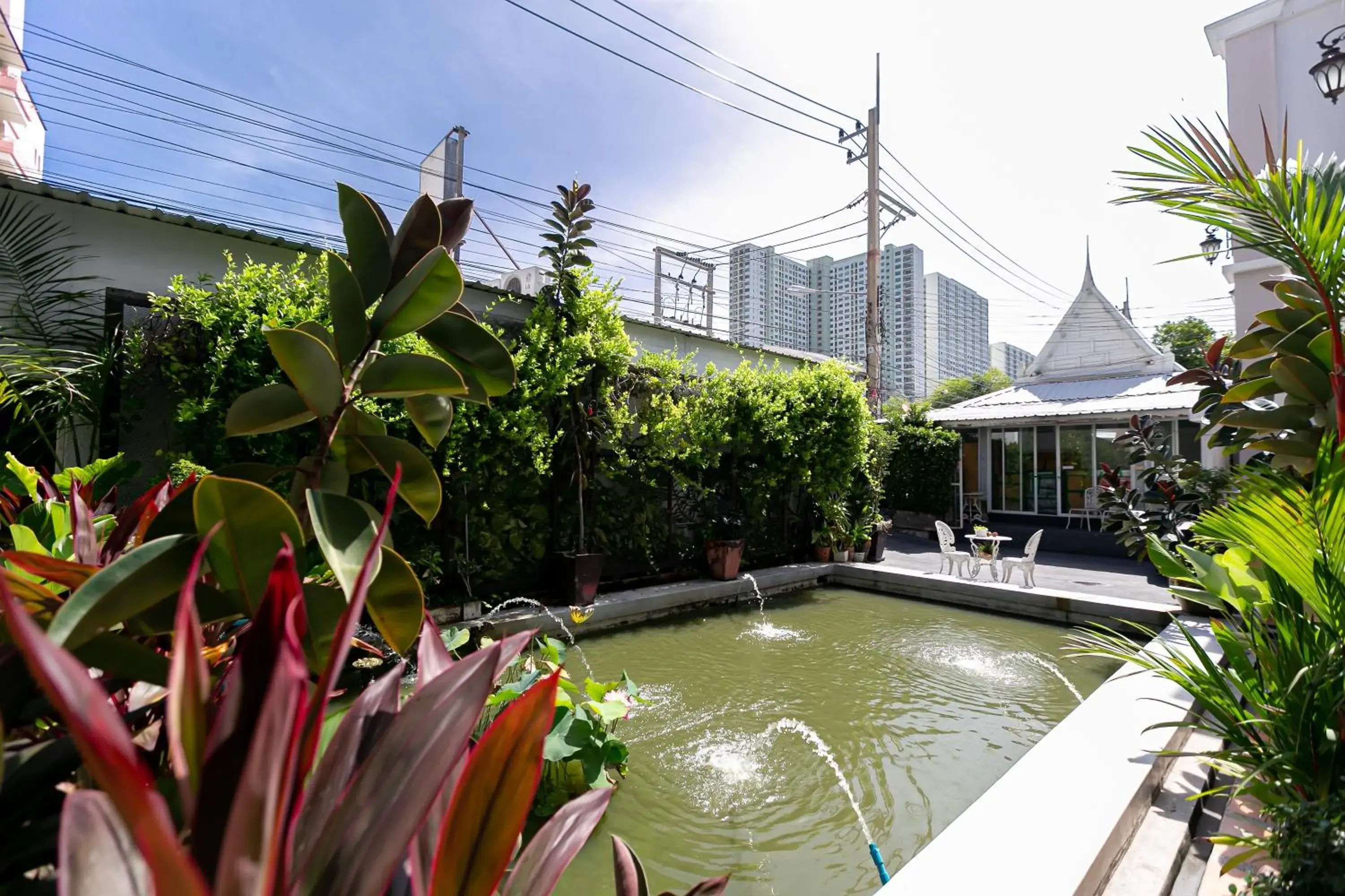 Property building in Wong Amat House Property building in Wong Amat House