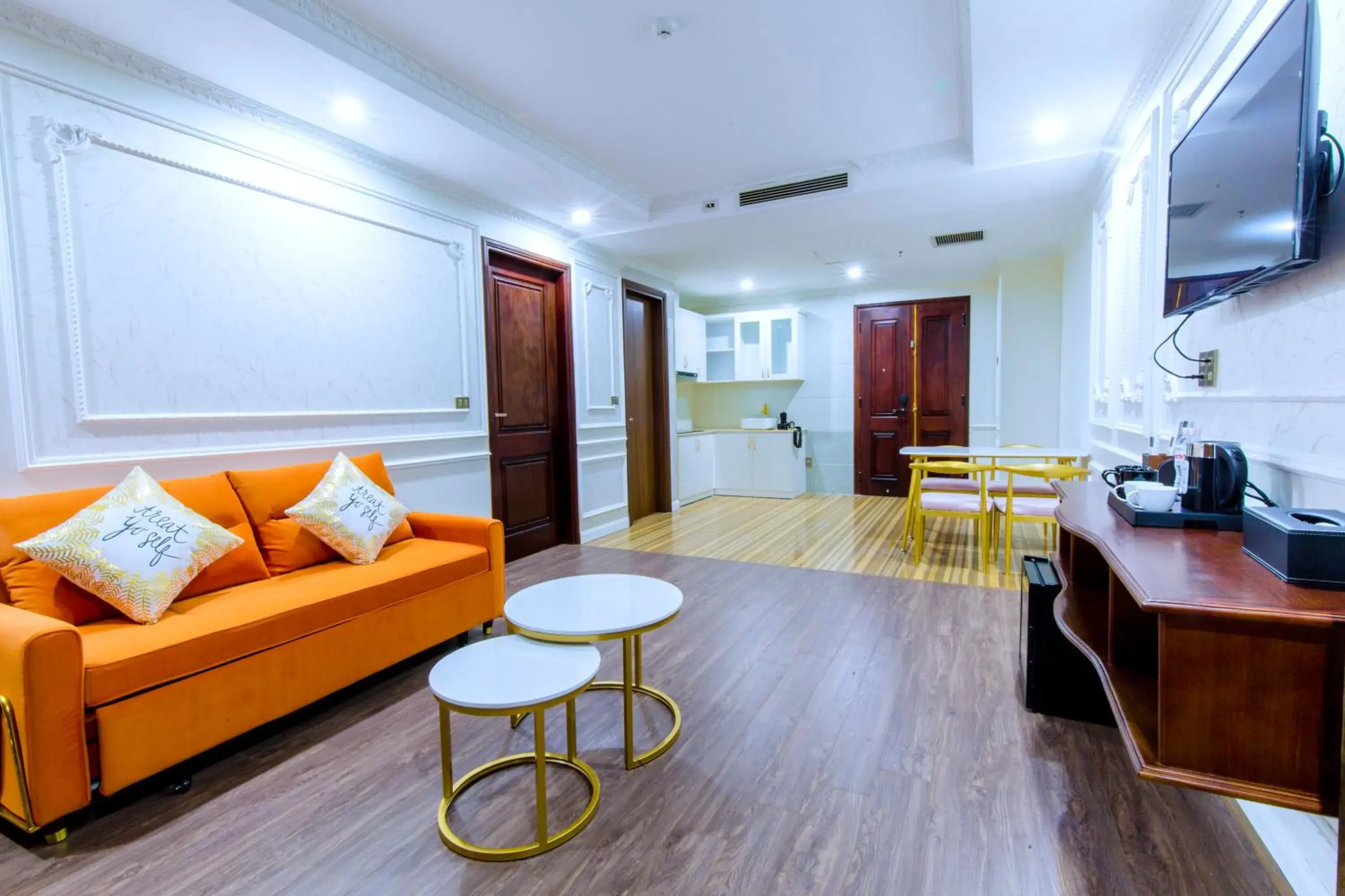 Living room in SAKURA HOTEL Living room in SAKURA HOTEL