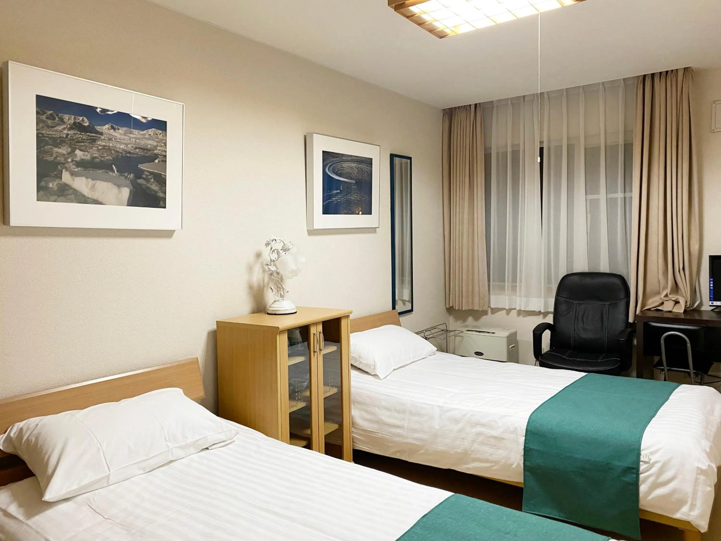 Bed in Sirogane Free Harbour Hotel