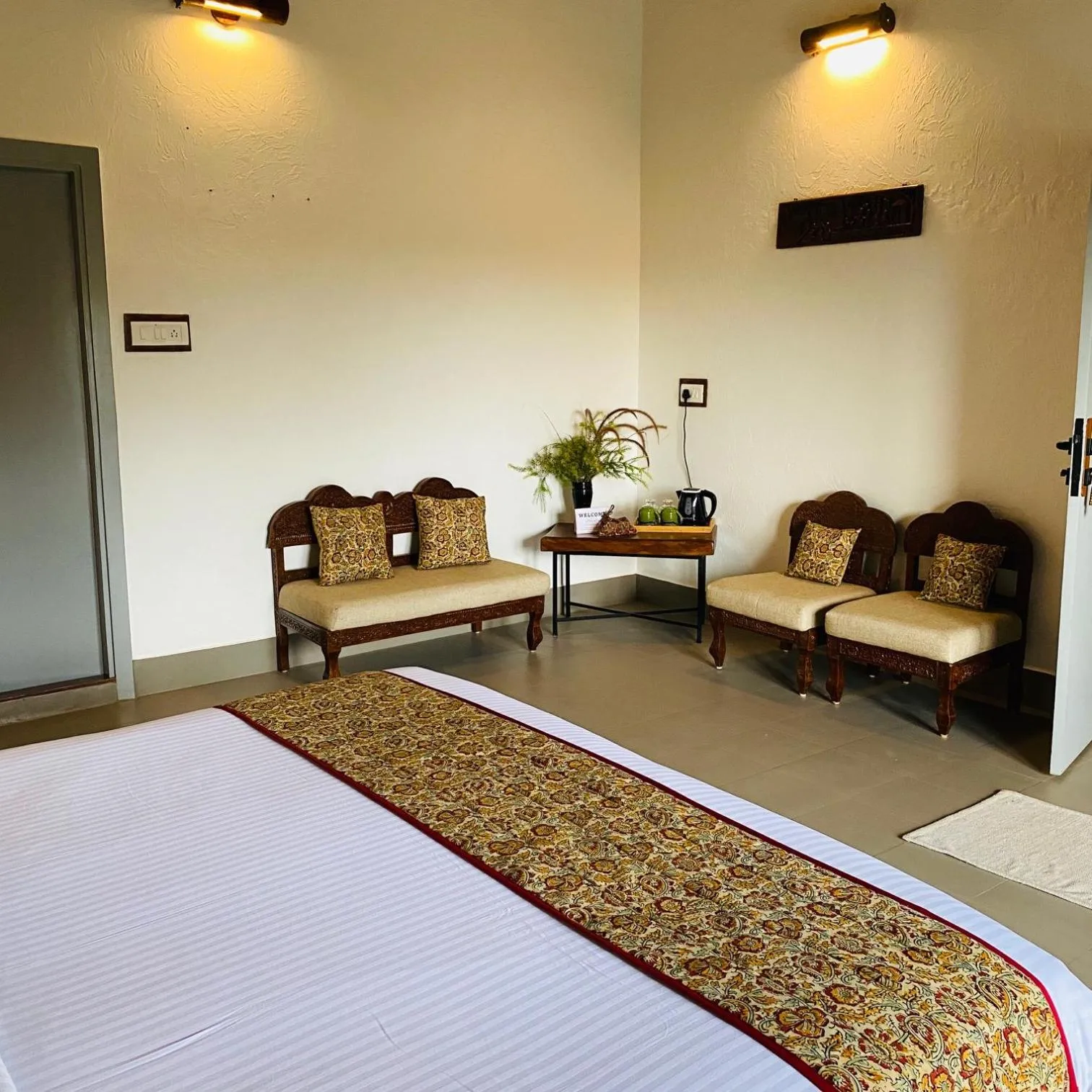 Bedroom, Bed in Shambhala