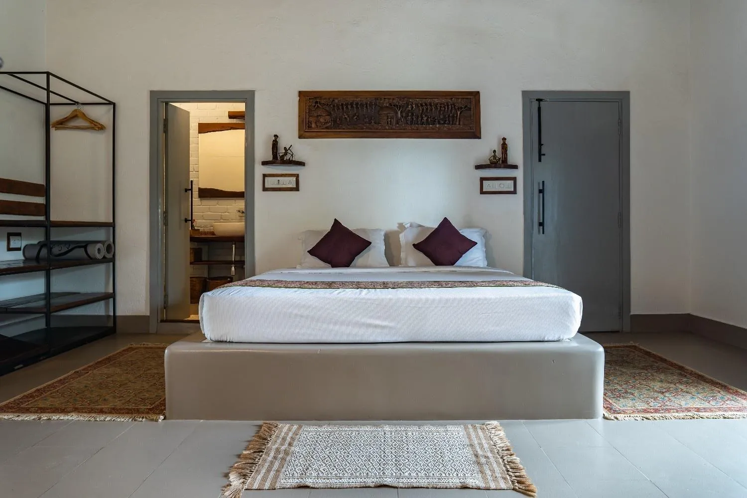 Living room, Bed in Shambhala