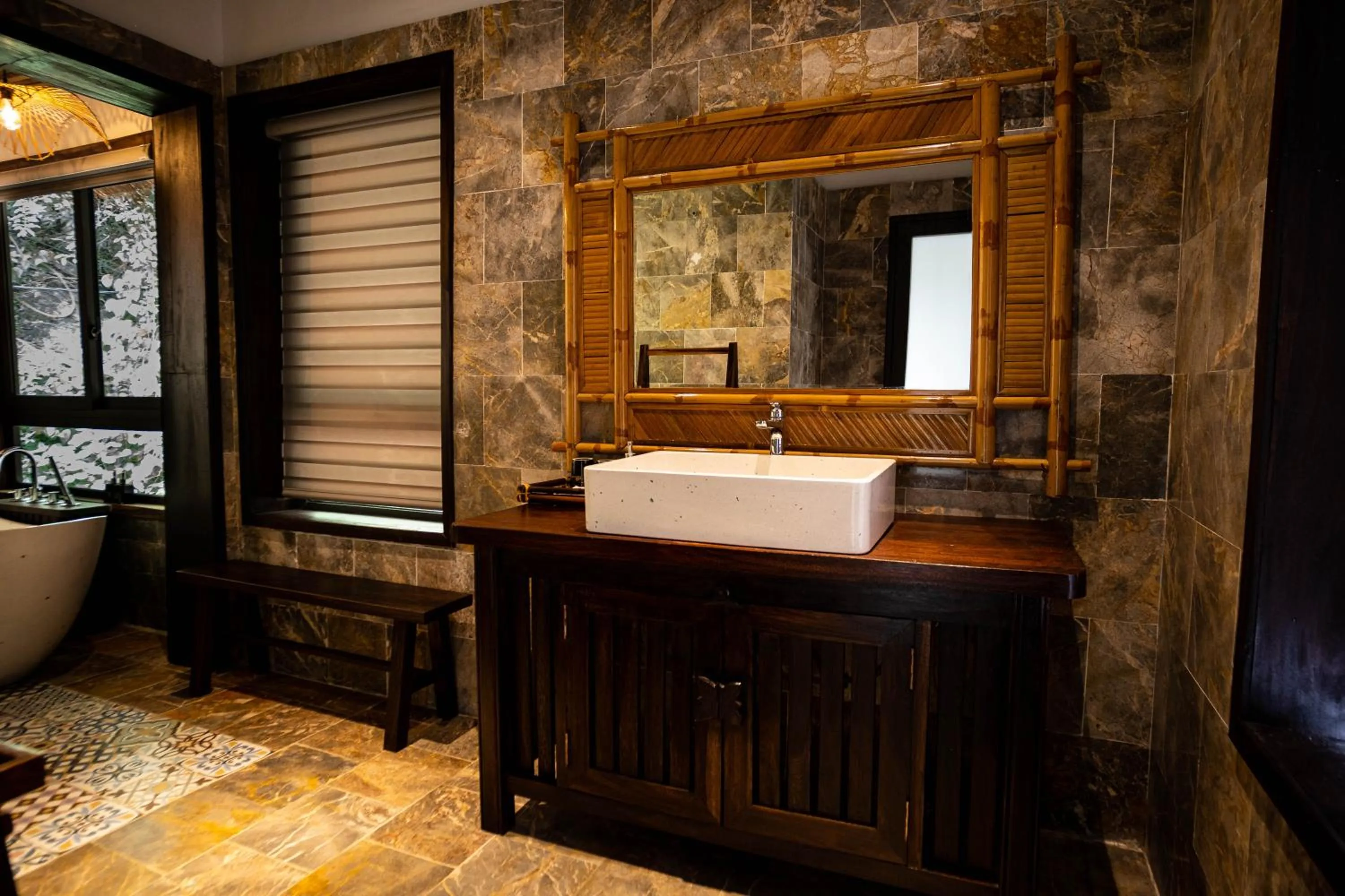 Toilet in Trang An Ecolodge