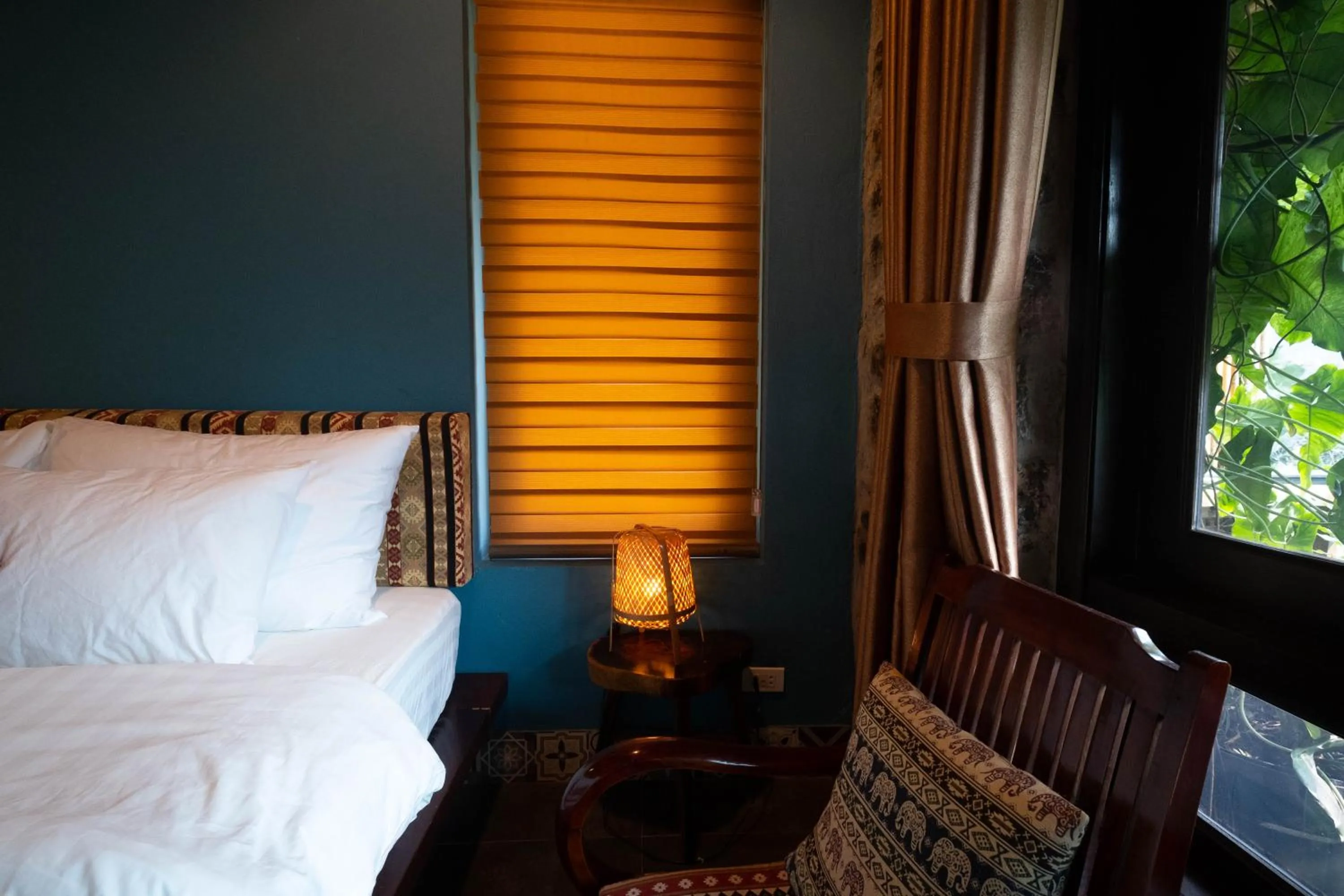 Bedroom, Bed in Trang An Ecolodge