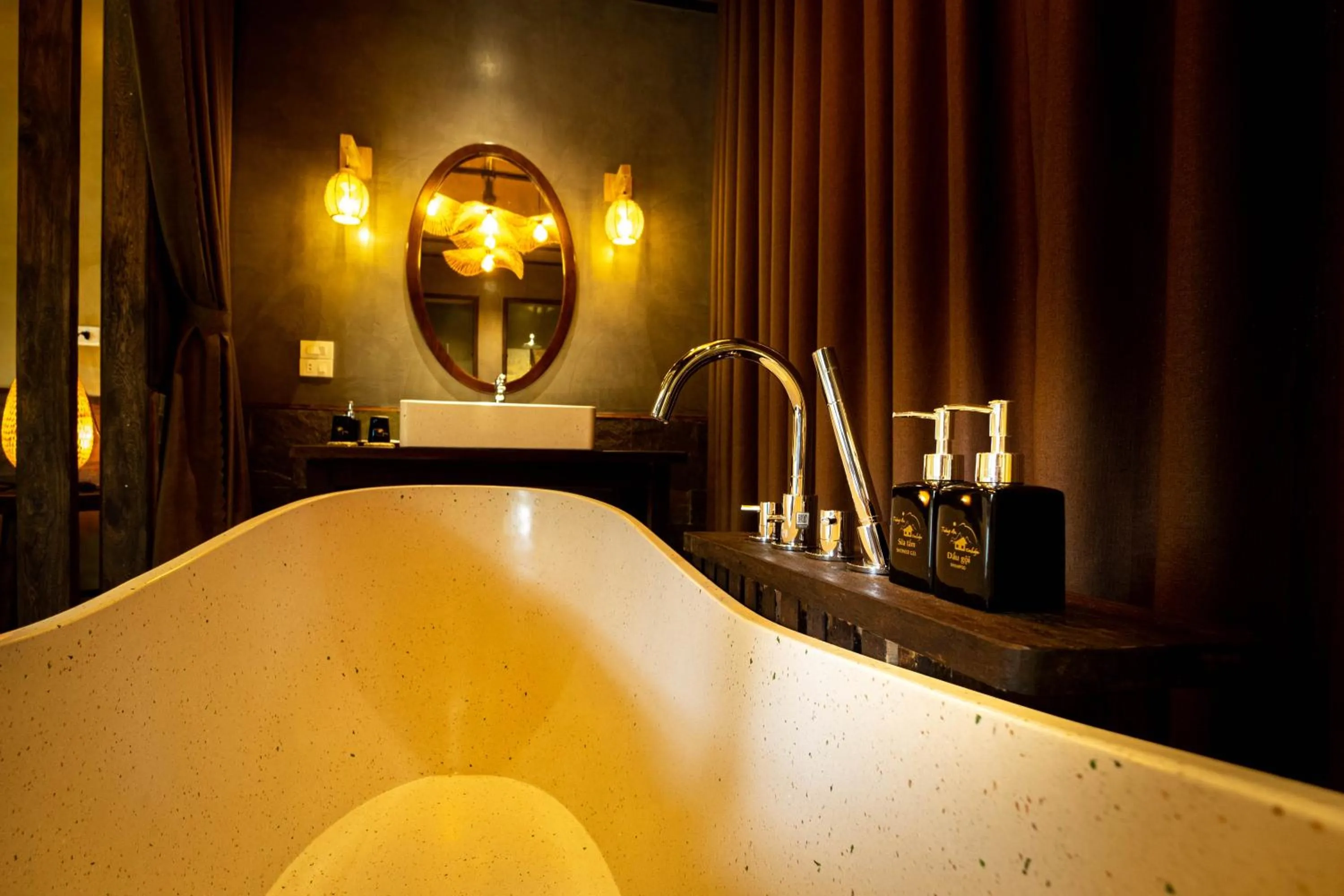 Bathroom in Trang An Ecolodge