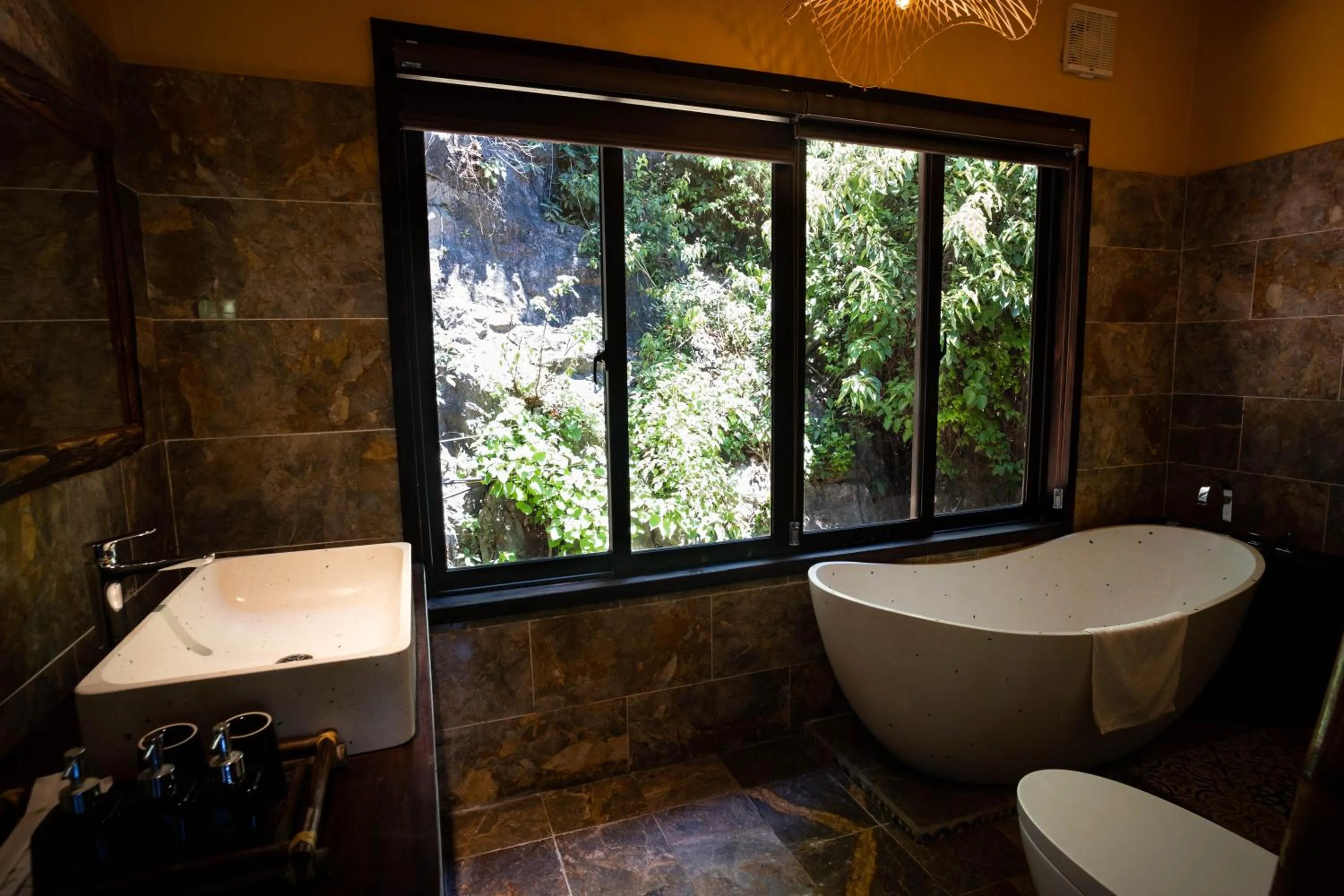 Hot Tub in Trang An Ecolodge