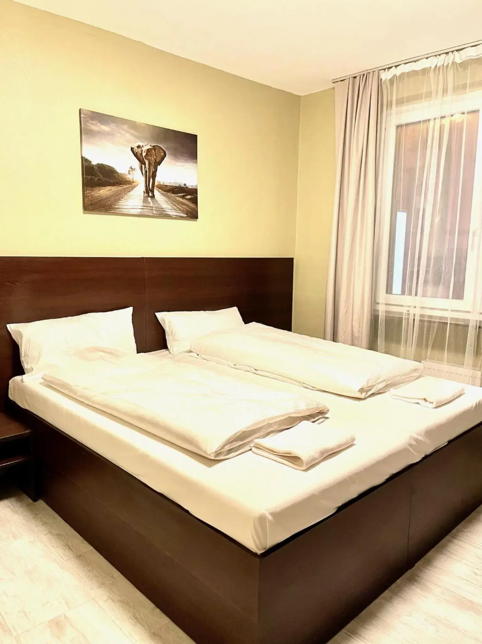 Bed in Hotel City Star