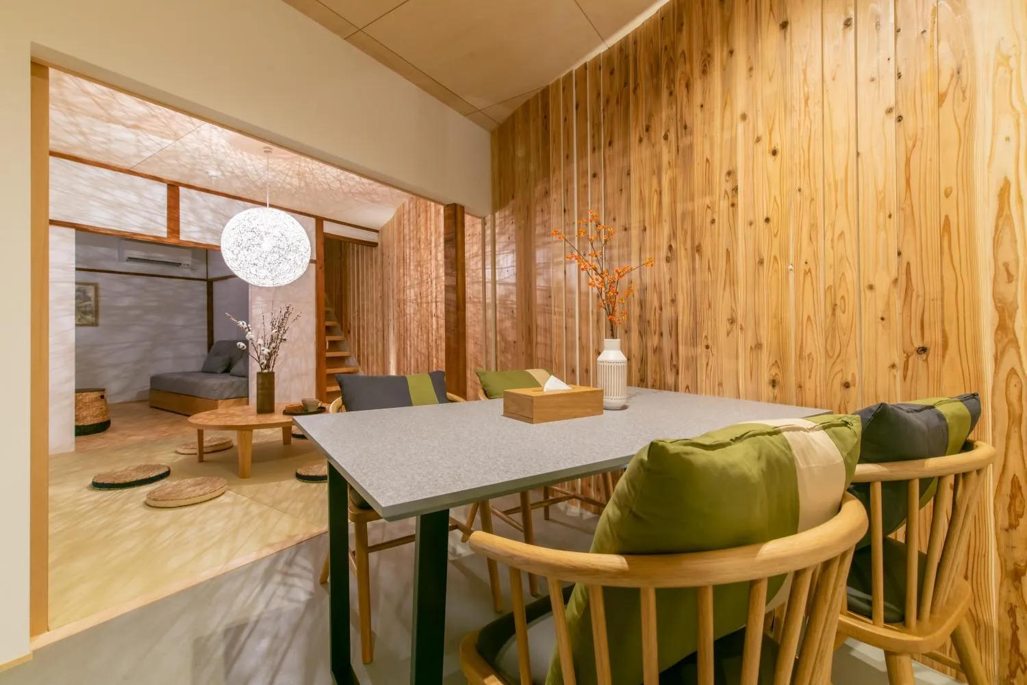 Seating area in REN Kitamatsunoki