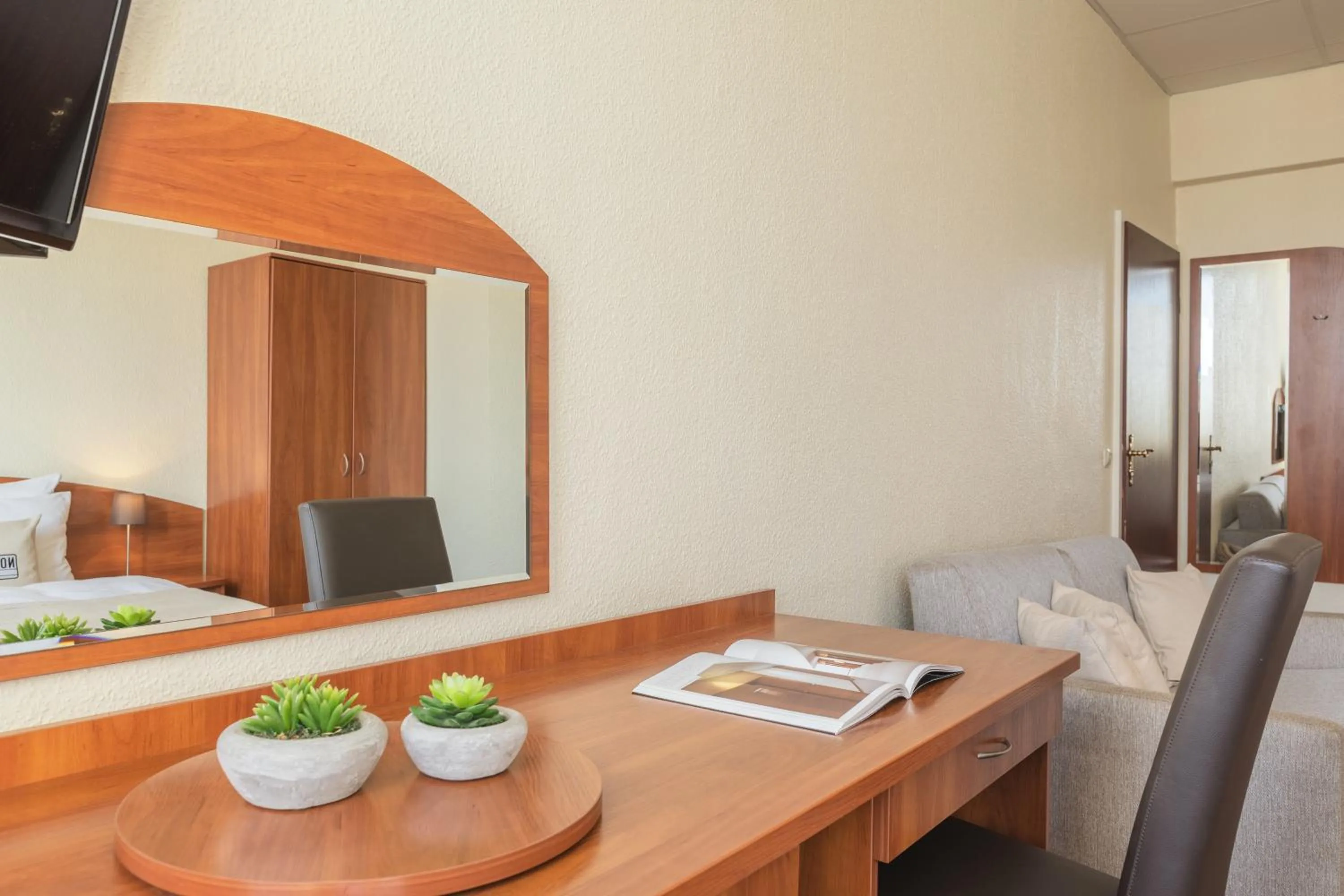 Seating area in Hotel Hamburg Stadtzentrum