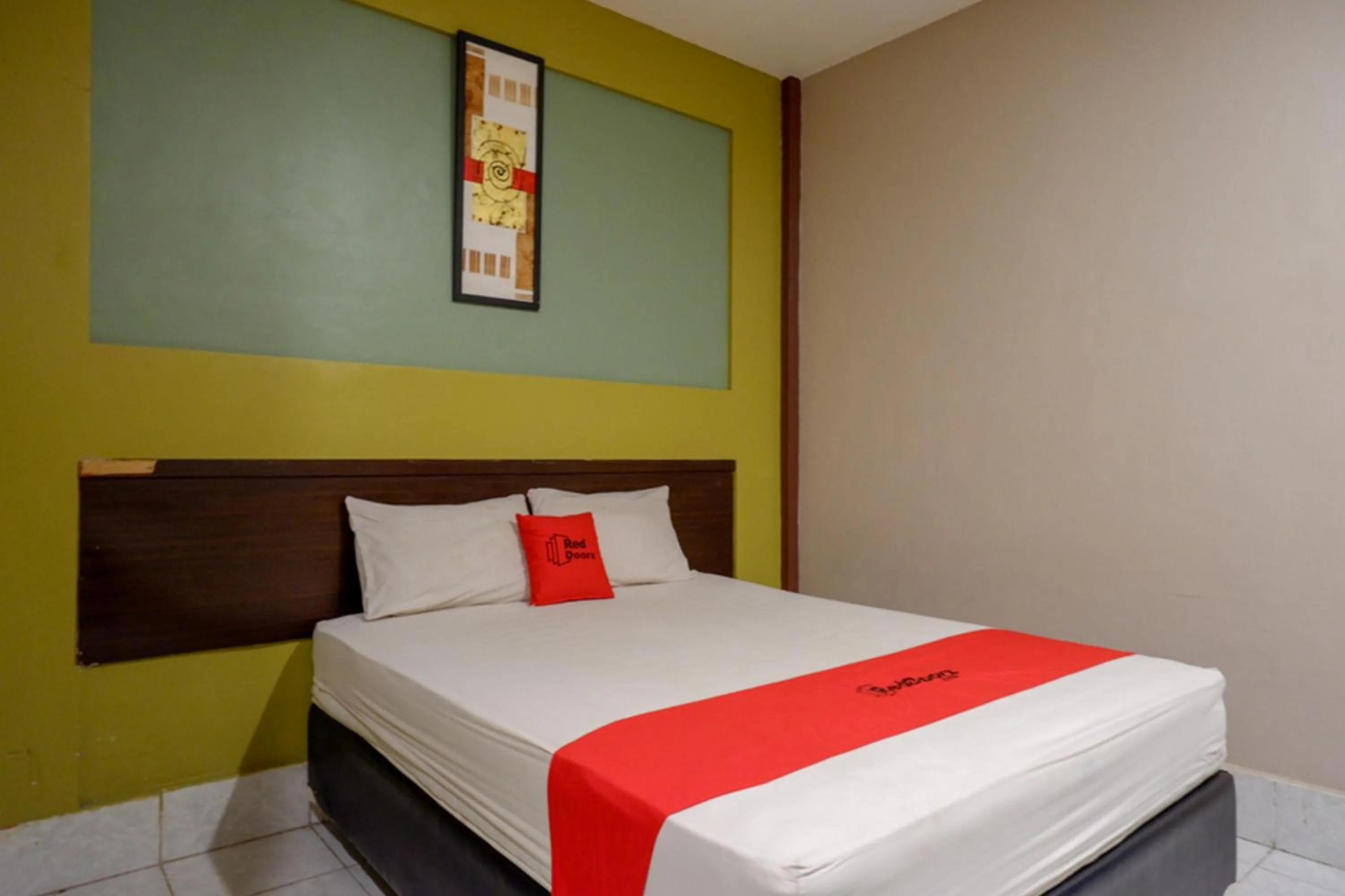 Bedroom, Bed in RedDoorz Syariah @ Hotel Wisma Indonesia Kendari