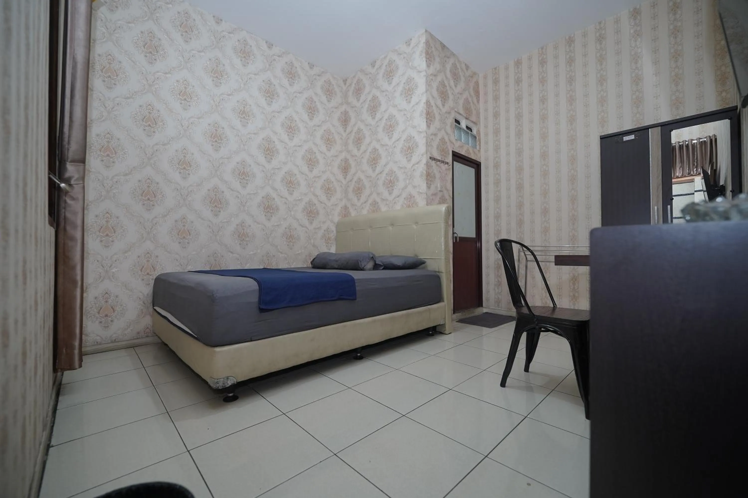 Bedroom, Bed in Hotel Soreang
