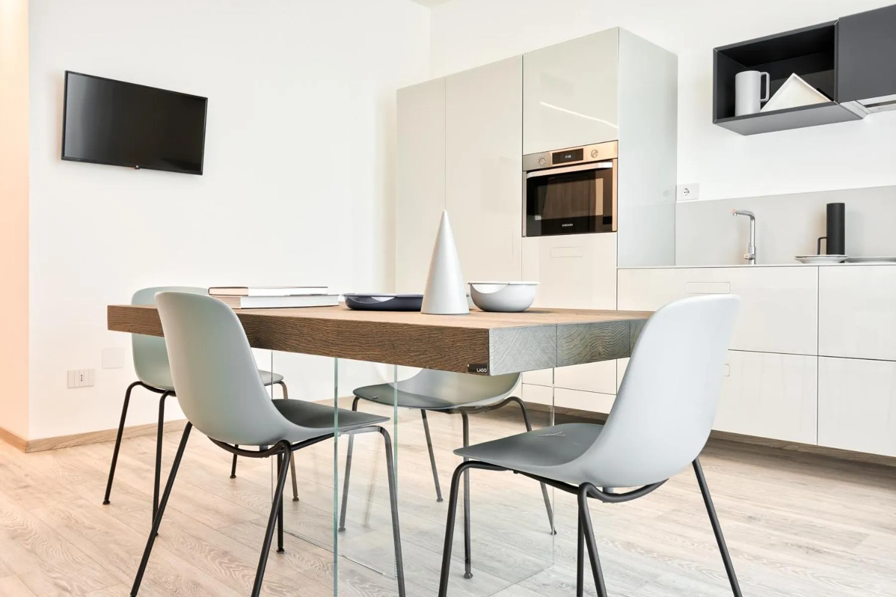 TV and multimedia in Albamarina Residence