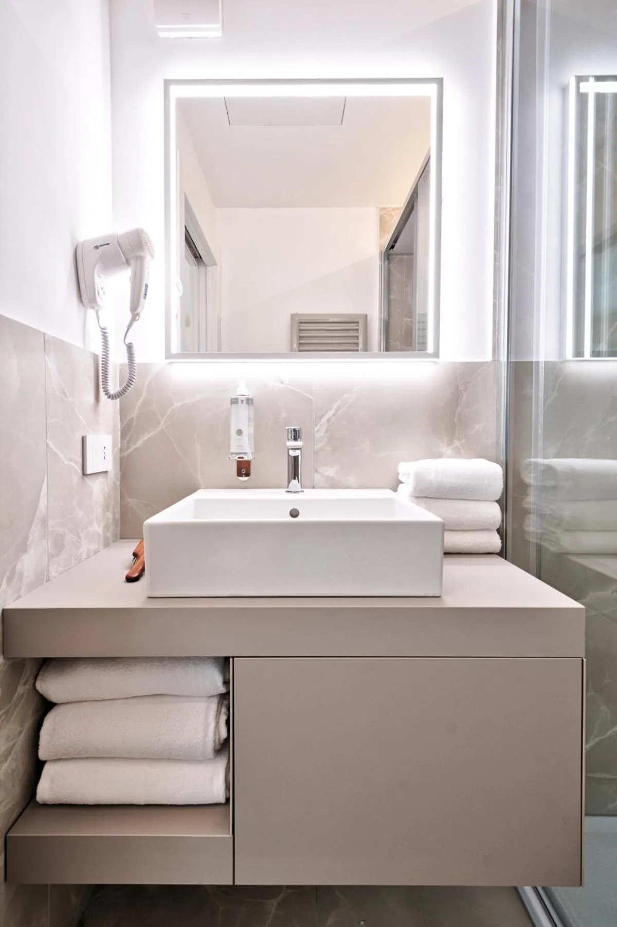 Bathroom in Albamarina Residence