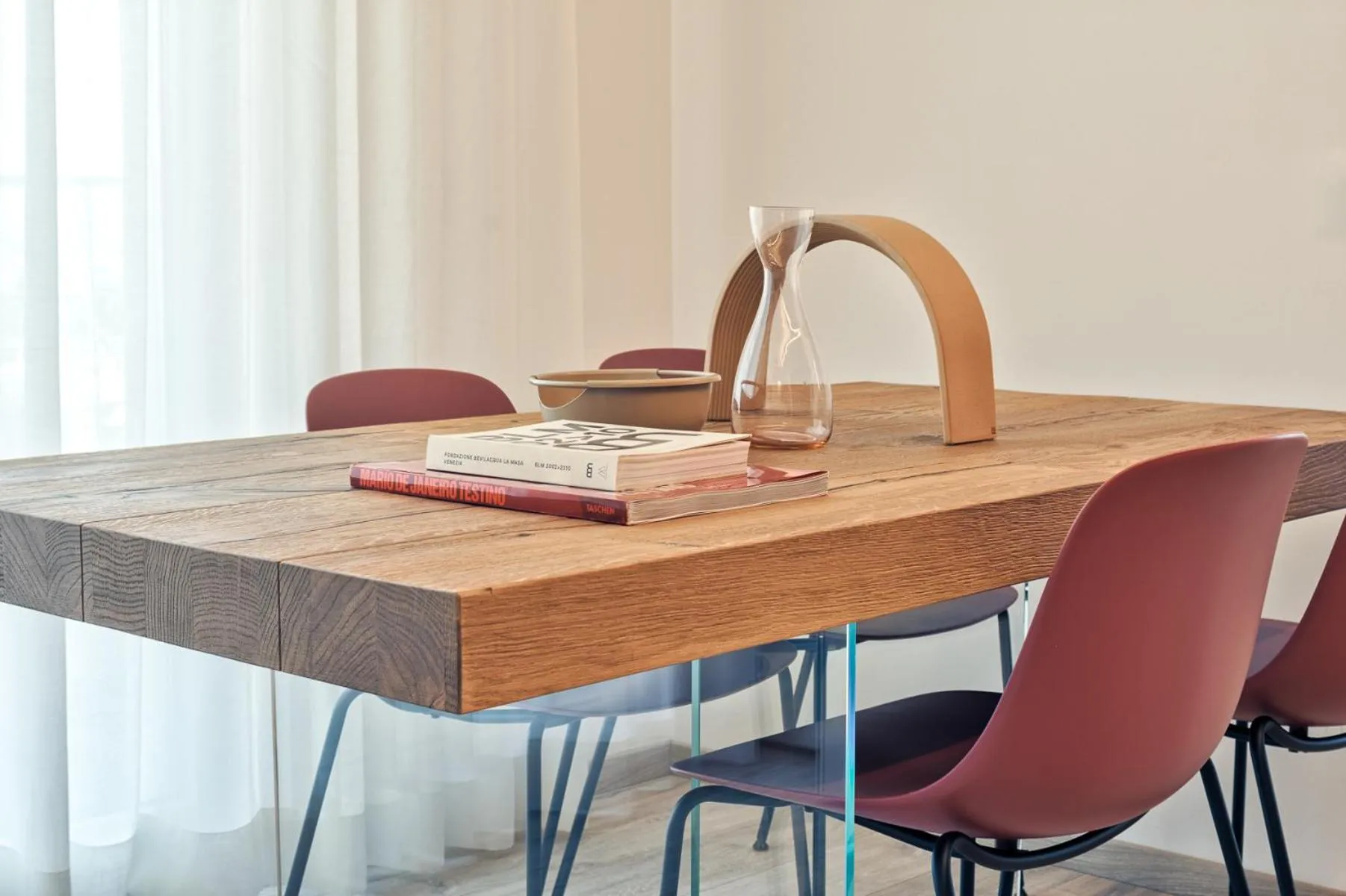 Dining area in Albamarina Residence