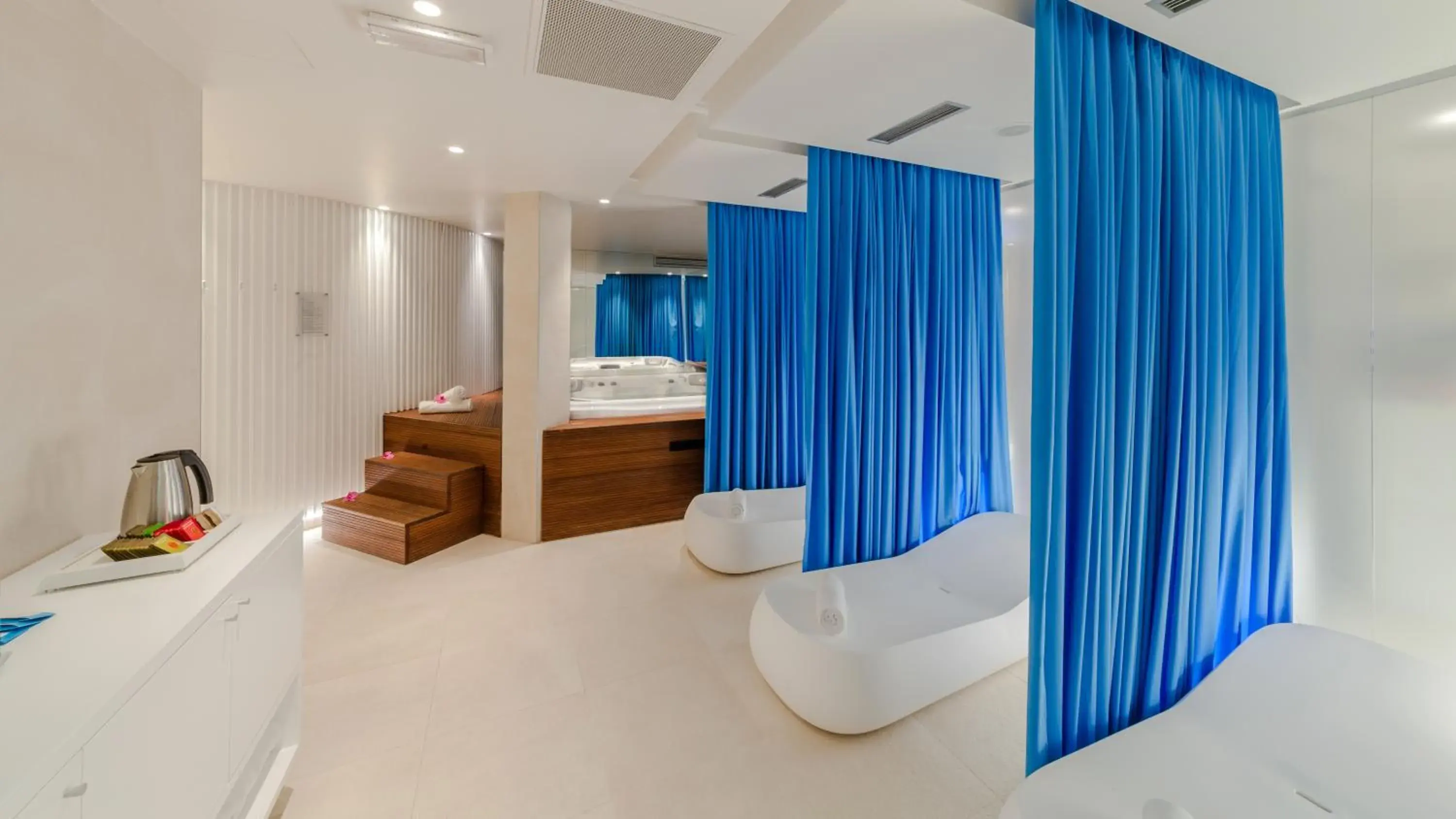 Massage, Bed in Bluesun Mala Berulia Massage, Bed in Bluesun Mala Berulia