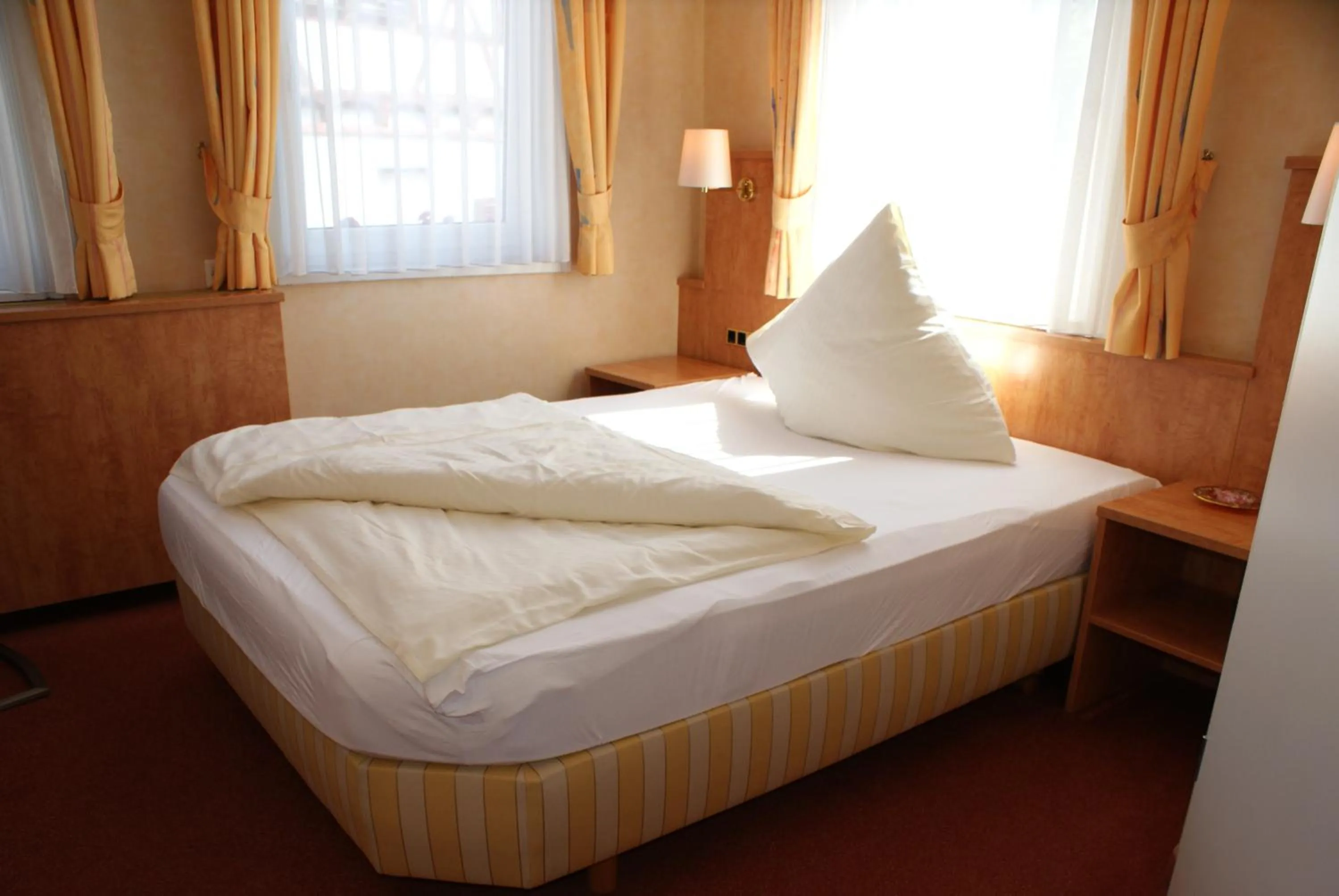 Bed in Hotel Altes Rathaus