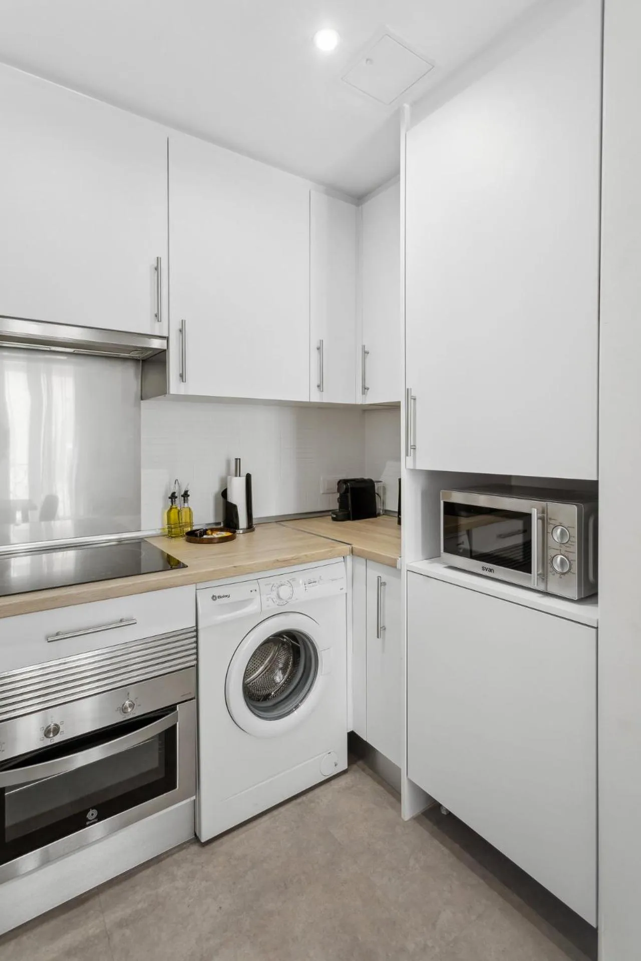 Coffee/tea facilities in Limehome Madrid Calle de la Paloma