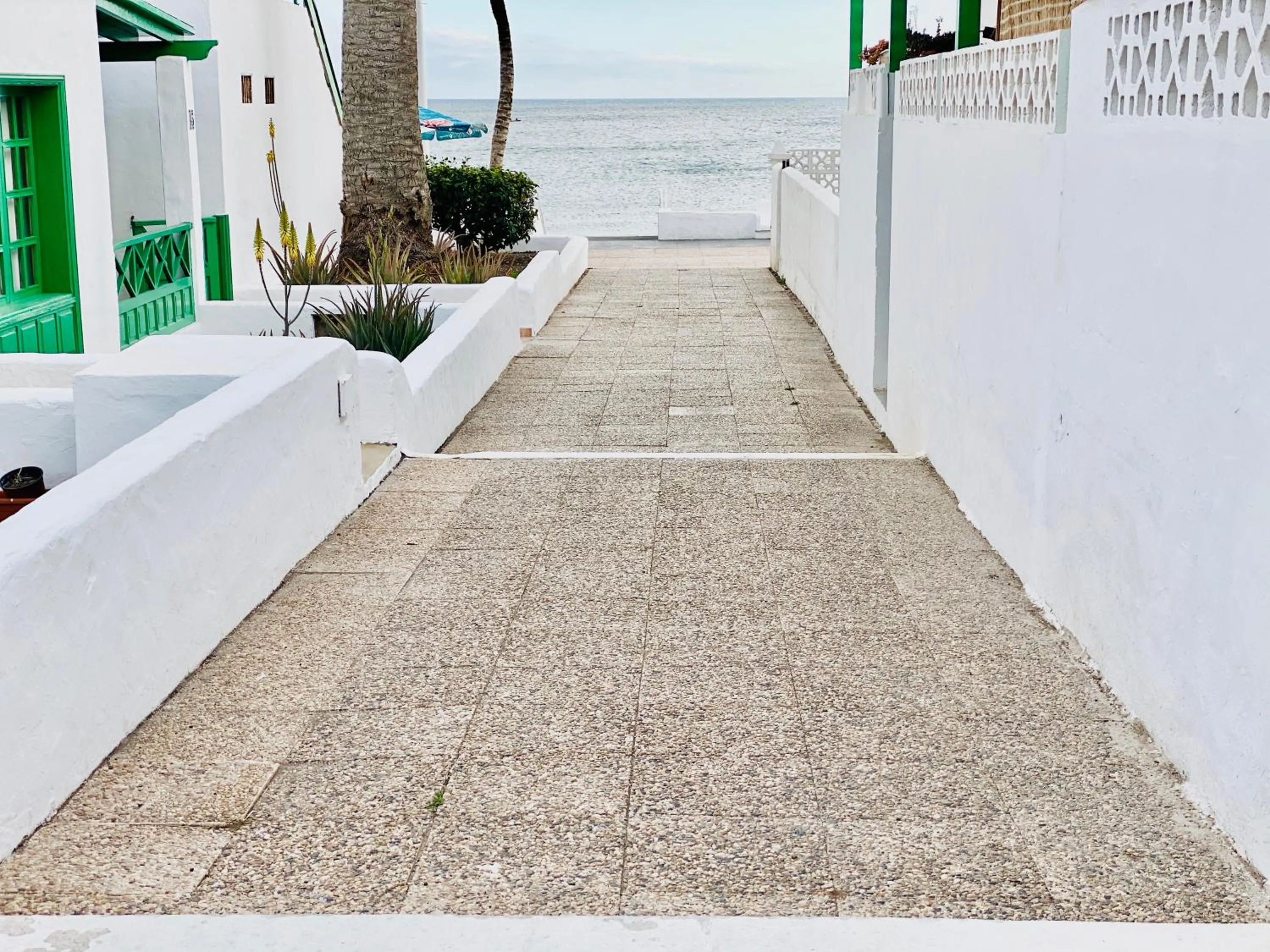 Canaryislandshost l Brisa del Atlántico