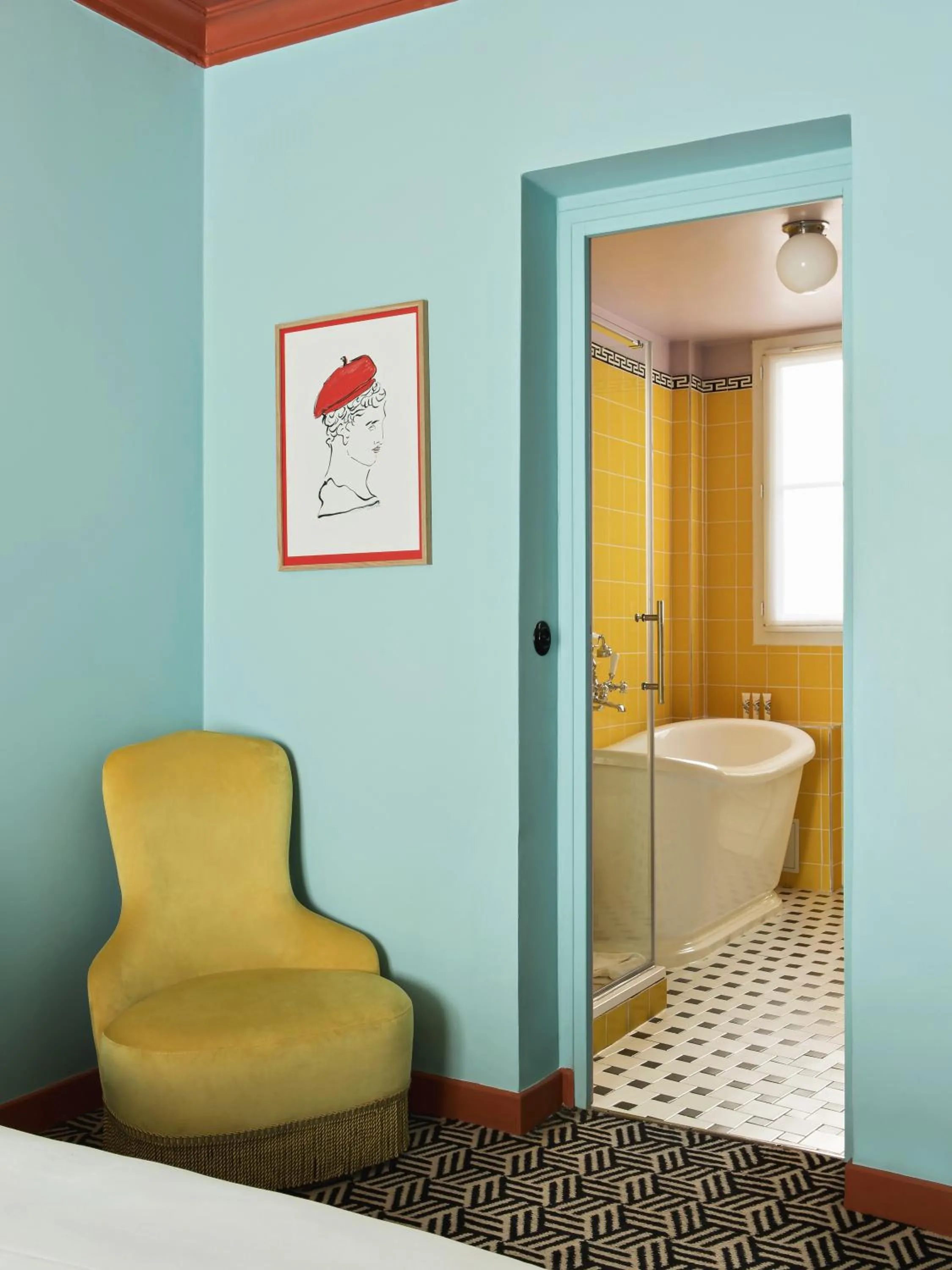 Photo of the whole room in Hôtel Les Deux Gares & Spa