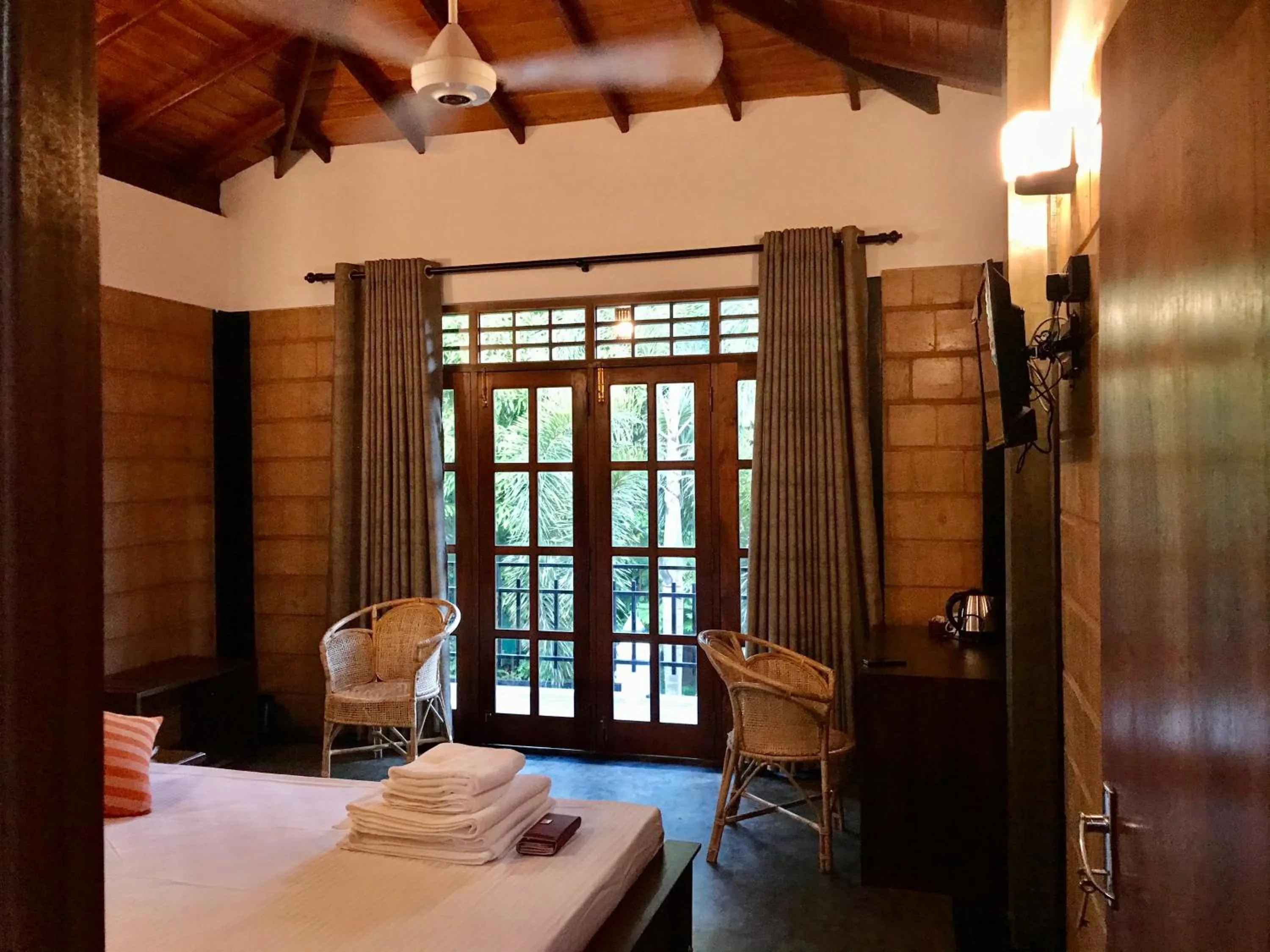 Photo of the whole room in Ravan Resort Tangalle